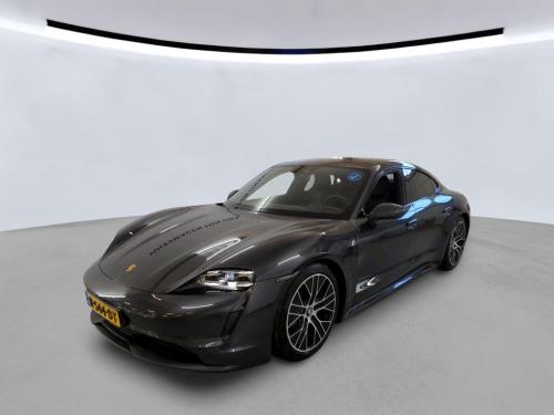 Foto van Porsche Taycan