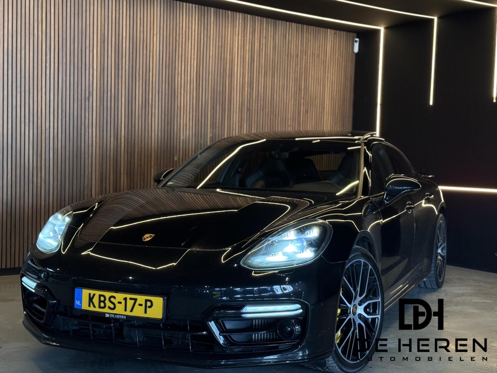 Foto van PORSCHE PANAMERA TURBO S E-HYBRID