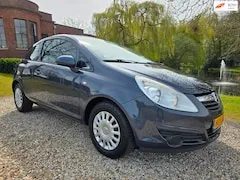 Opel Corsa 1.2-16V Selection 2010 - voorkant