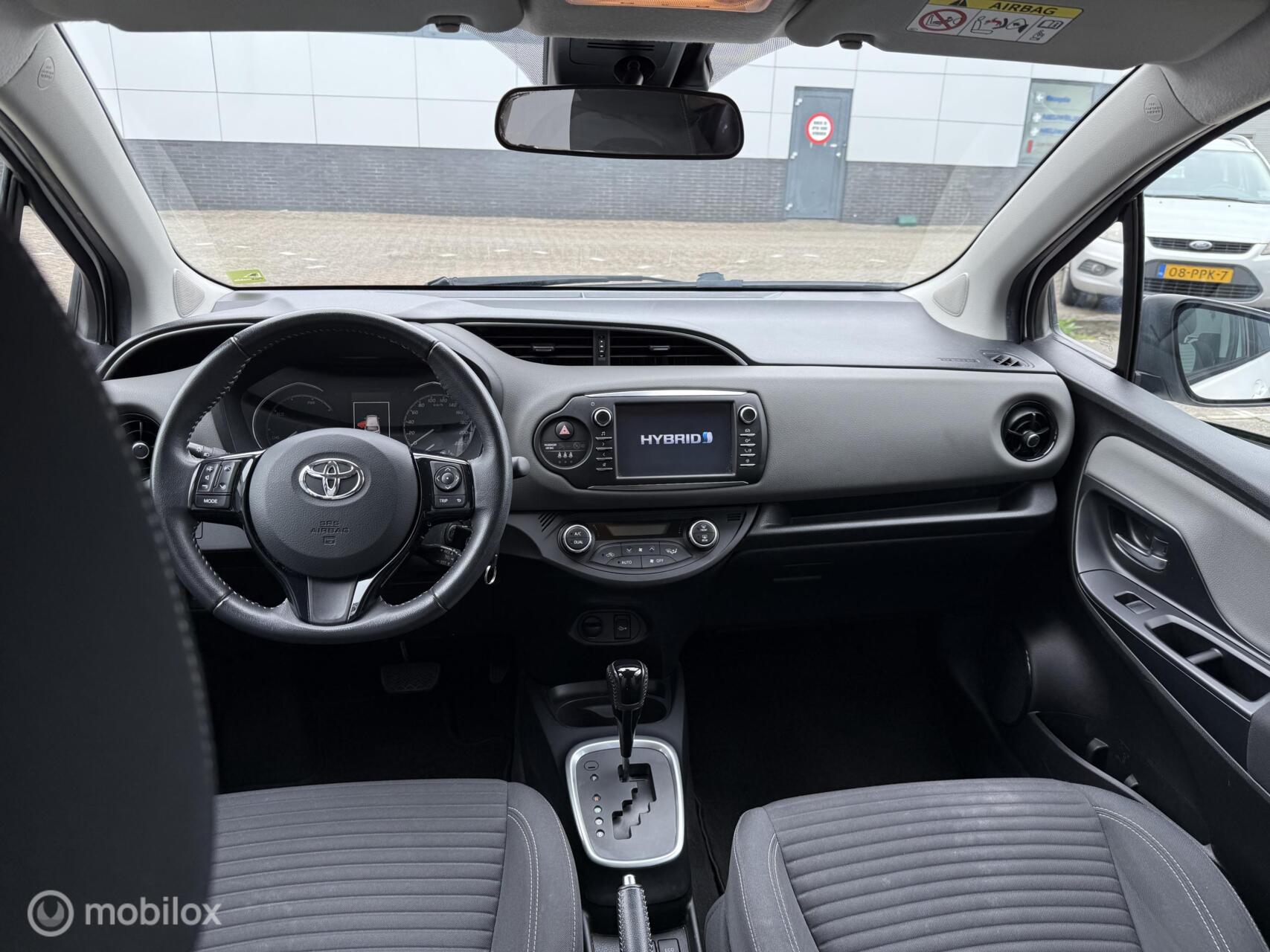 Foto van Toyota Toyota Yaris Hybrid