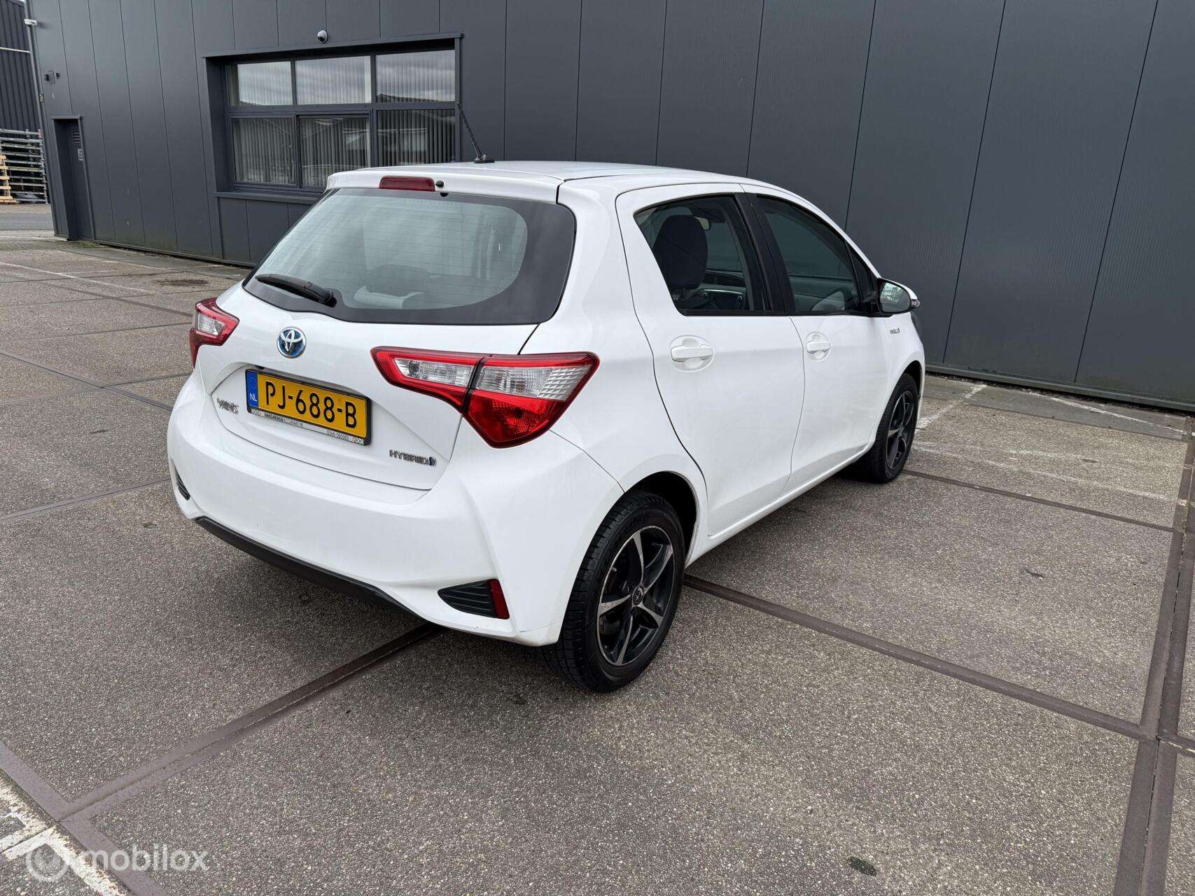 Foto van Toyota Toyota Yaris Hybrid