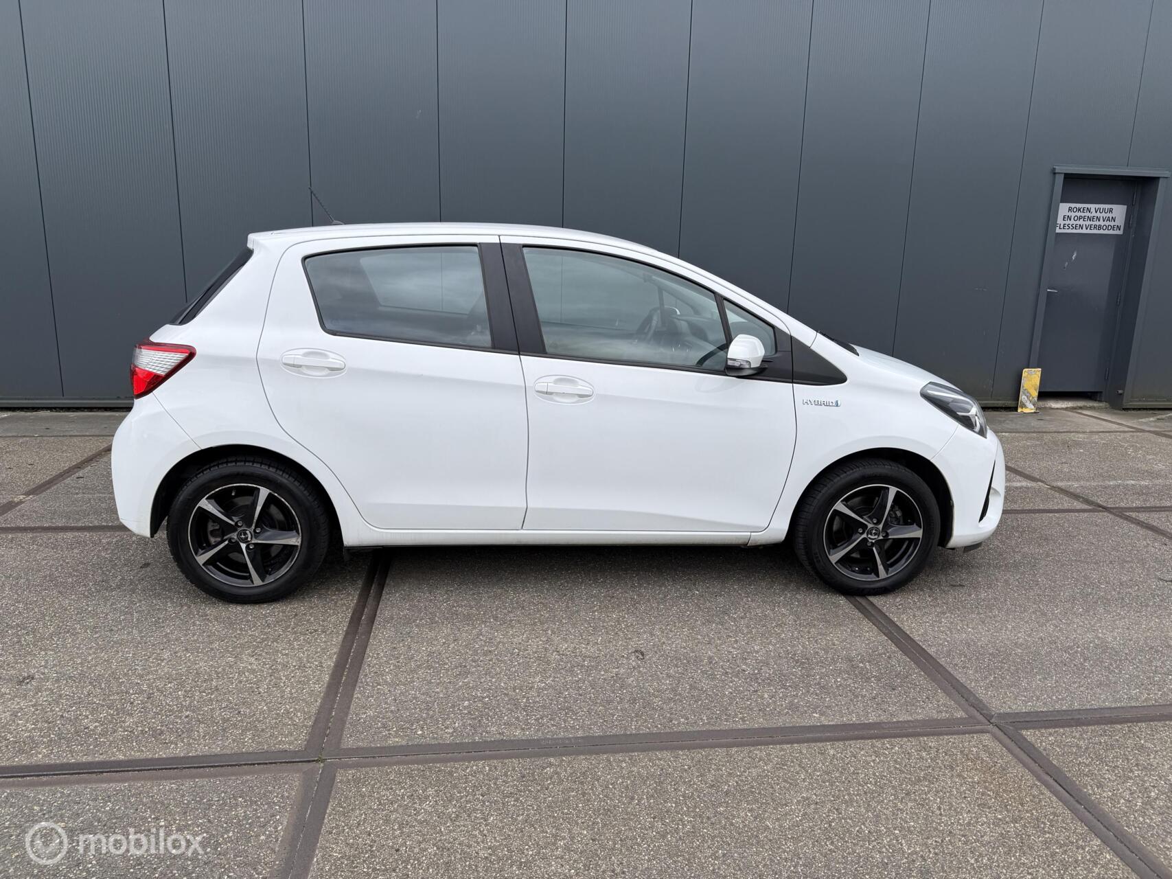 Foto van Toyota Toyota Yaris Hybrid