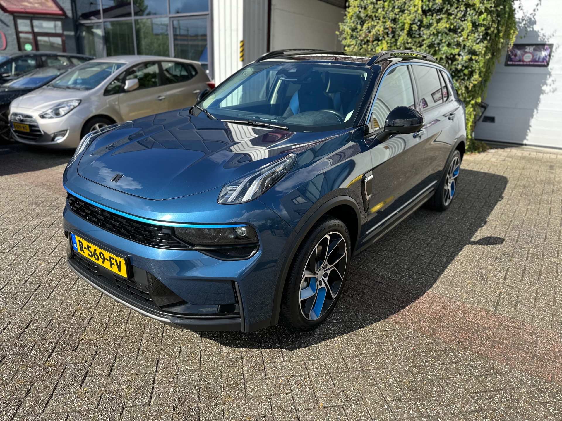 Foto van LYNK&CO LYNK & CO 01