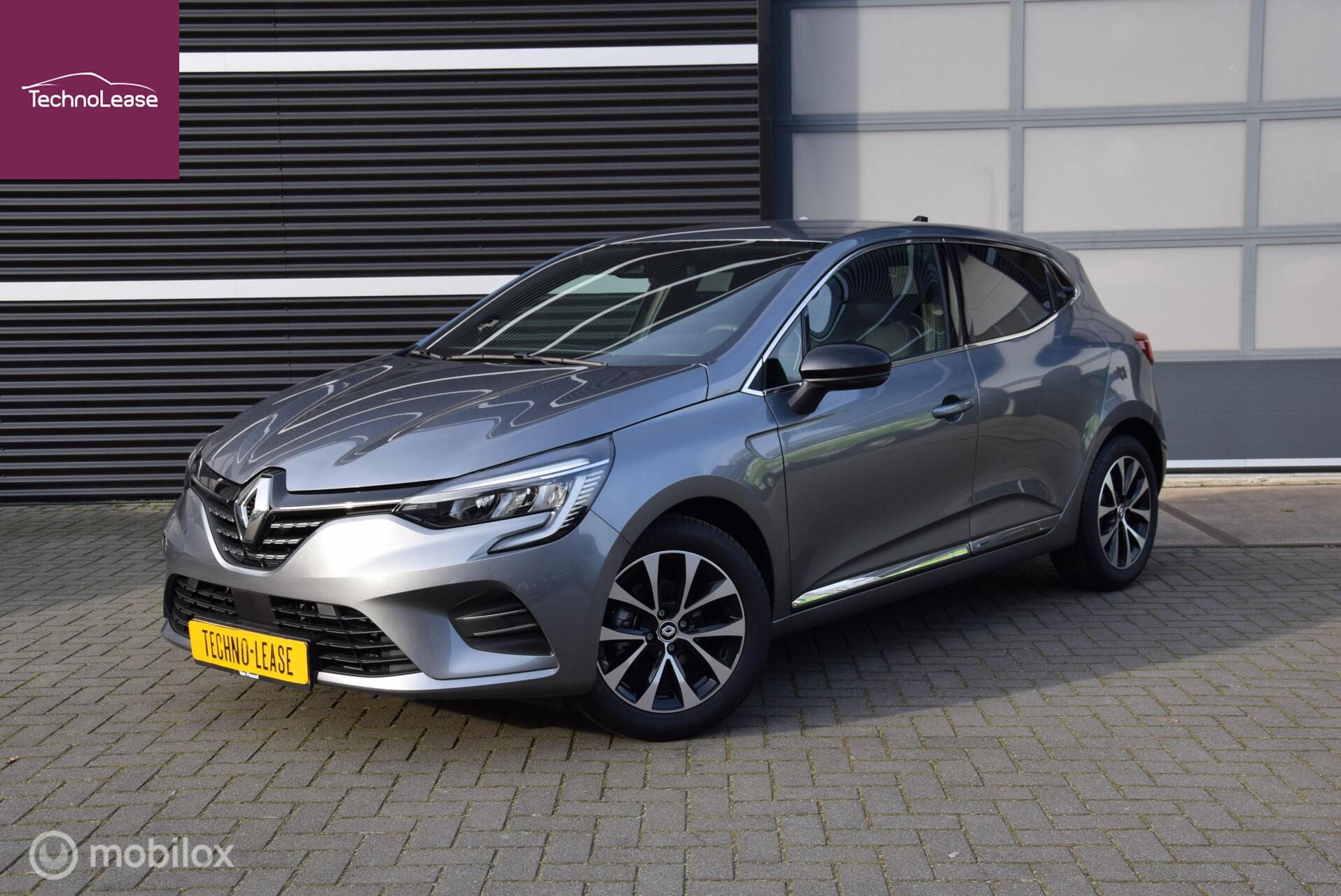 Renault Clio 1.0 TCe 90 Techno Carplay Navi 2023 - voorkant