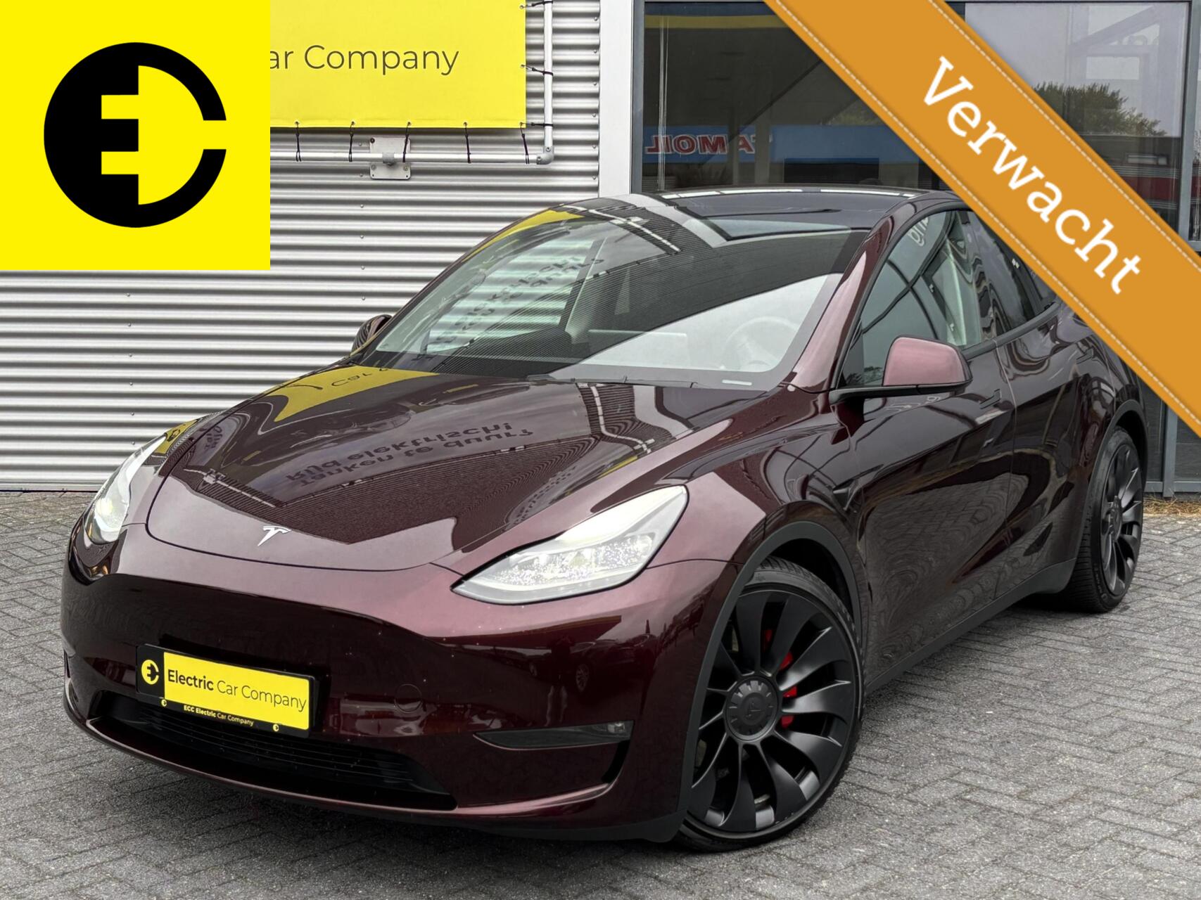 Tesla Model Y Performance AWD 75 kWh | Trekhaak | Cherry Red | Autopilot 2023 - voorkant