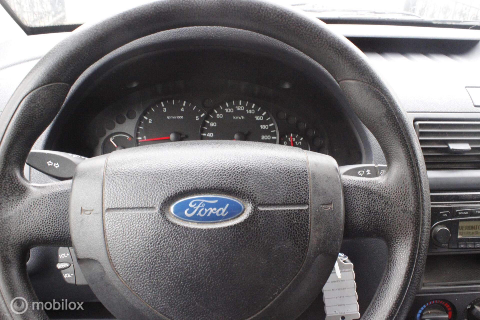 Foto van Ford Transit Connect T200s Van 1,8tdci 55