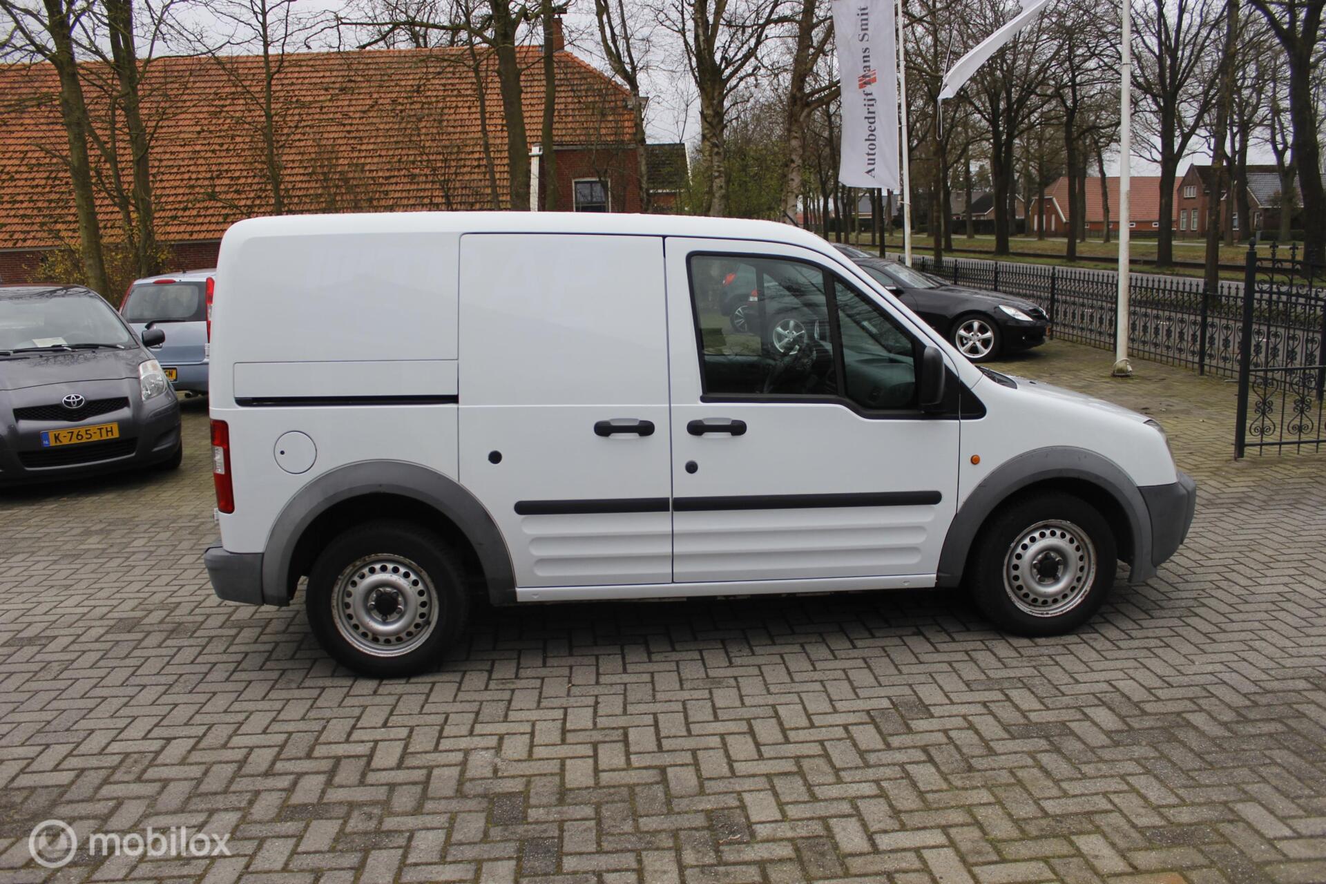 Foto van Ford Transit Connect T200s Van 1,8tdci 55