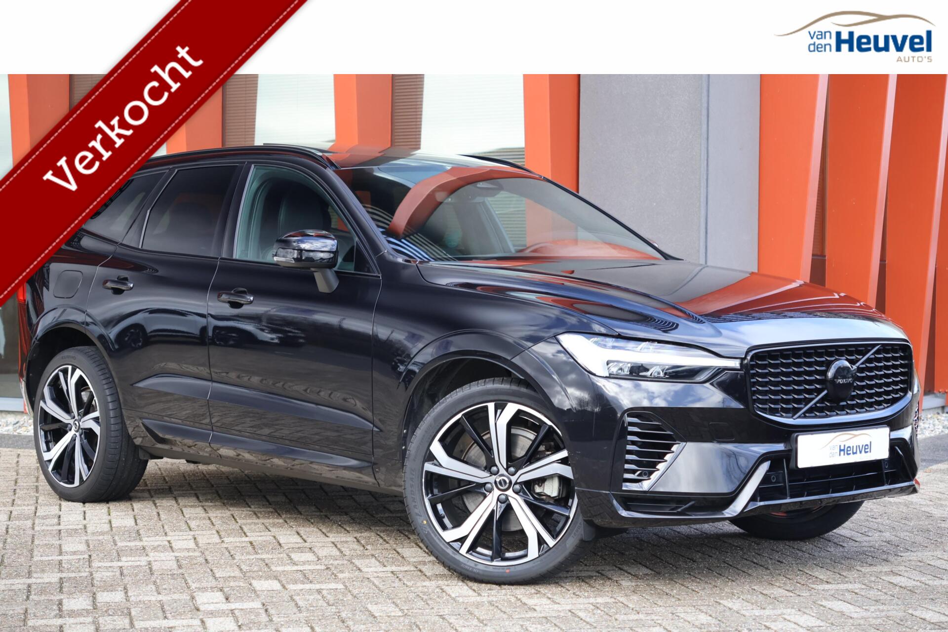 Volvo Xc60 T6 Recharge AWD R-Design | Stoelverwarming | Trekhaak | H/K | Parkeercamera | Glossy Black | Keyless 2021 - voorkant