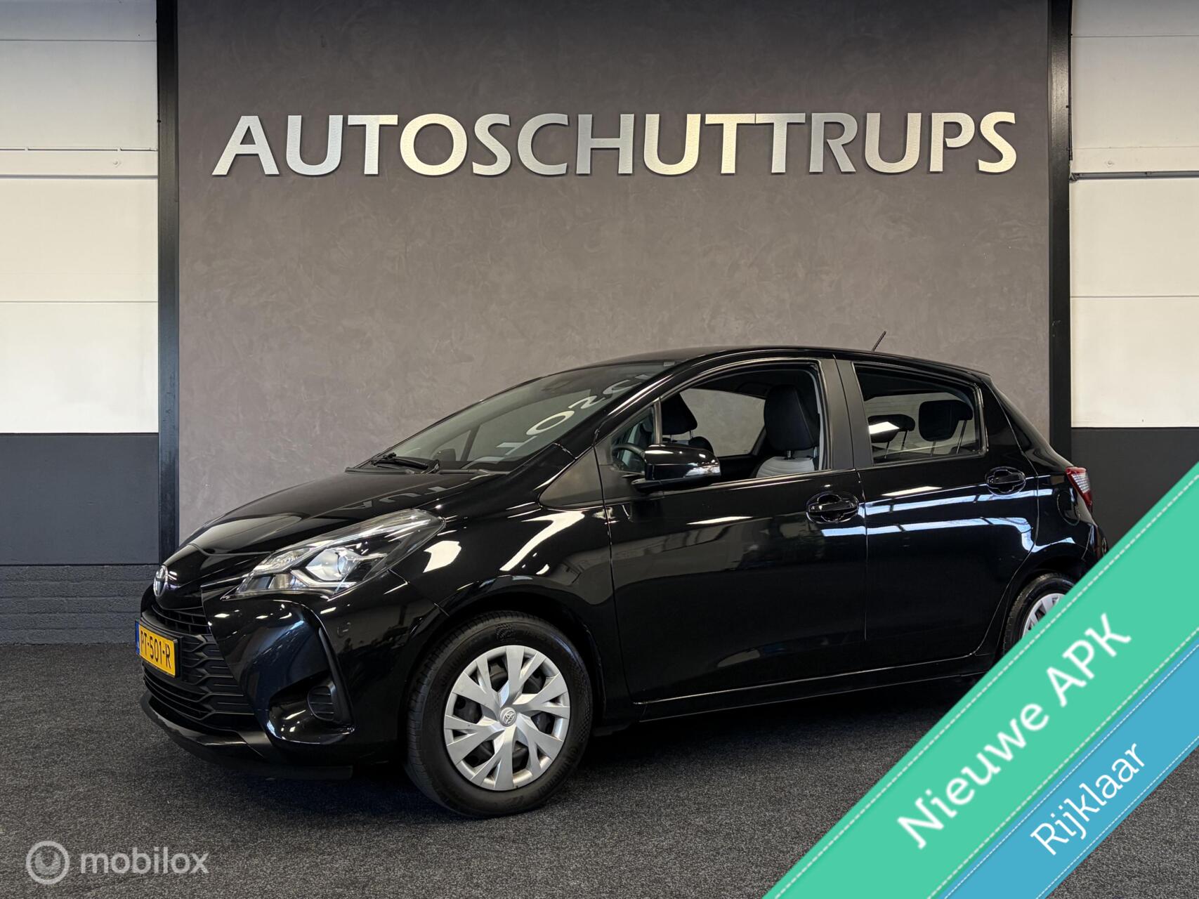 Toyota Toyota Yaris 1.0 VVT-i Aspiration 5 DEURS / CLIMATE / TREKHAAK / NAP 2017 - voorkant