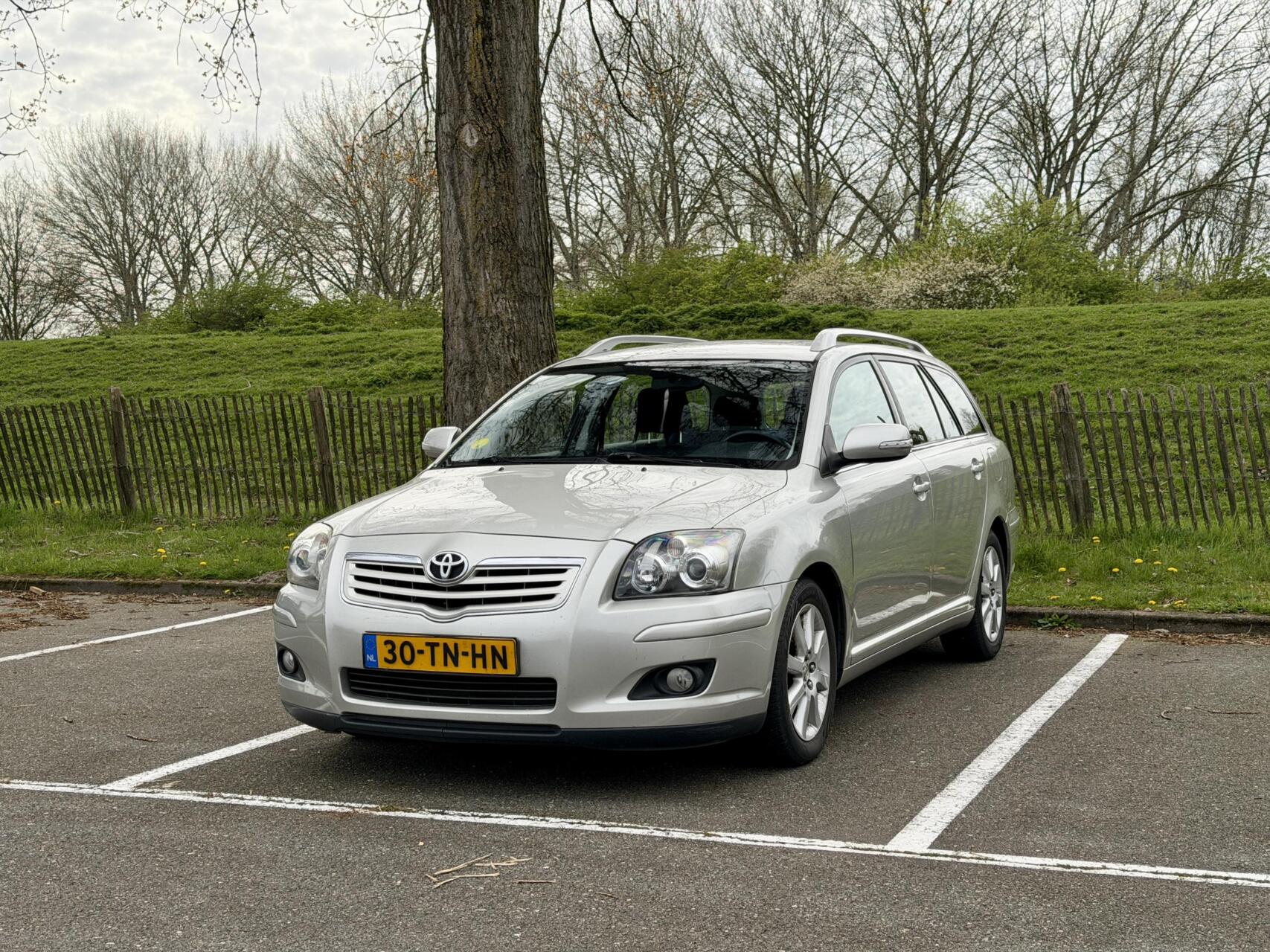 Foto van TOYOTA TOYOTA AVENSIS