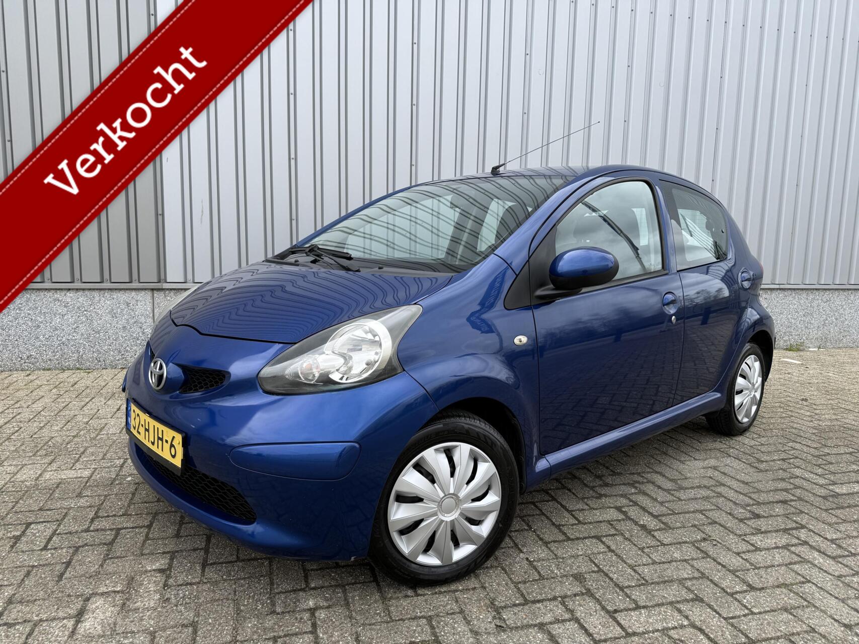 Toyota Toyota Aygo 1.0-12V + 2008 - voorkant