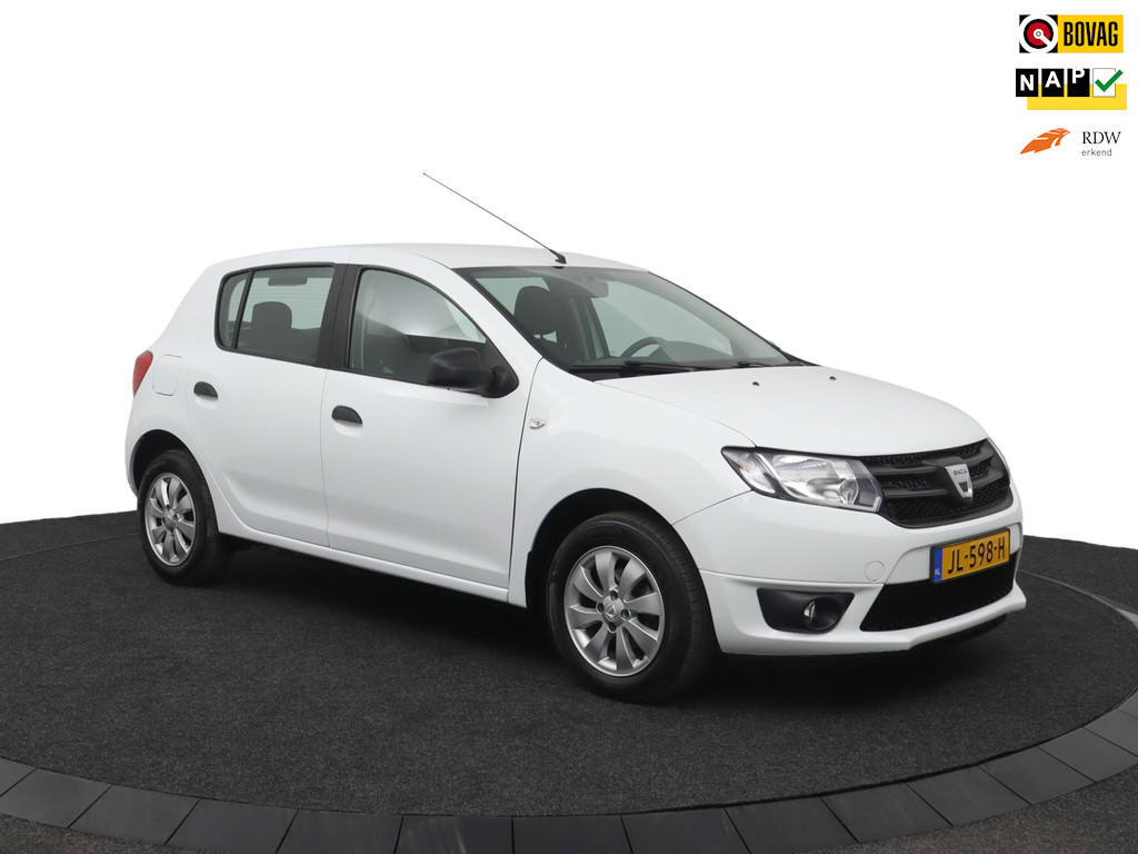 Dacia Sandero 0.9 TCe S&S Robust 2016 - voorkant