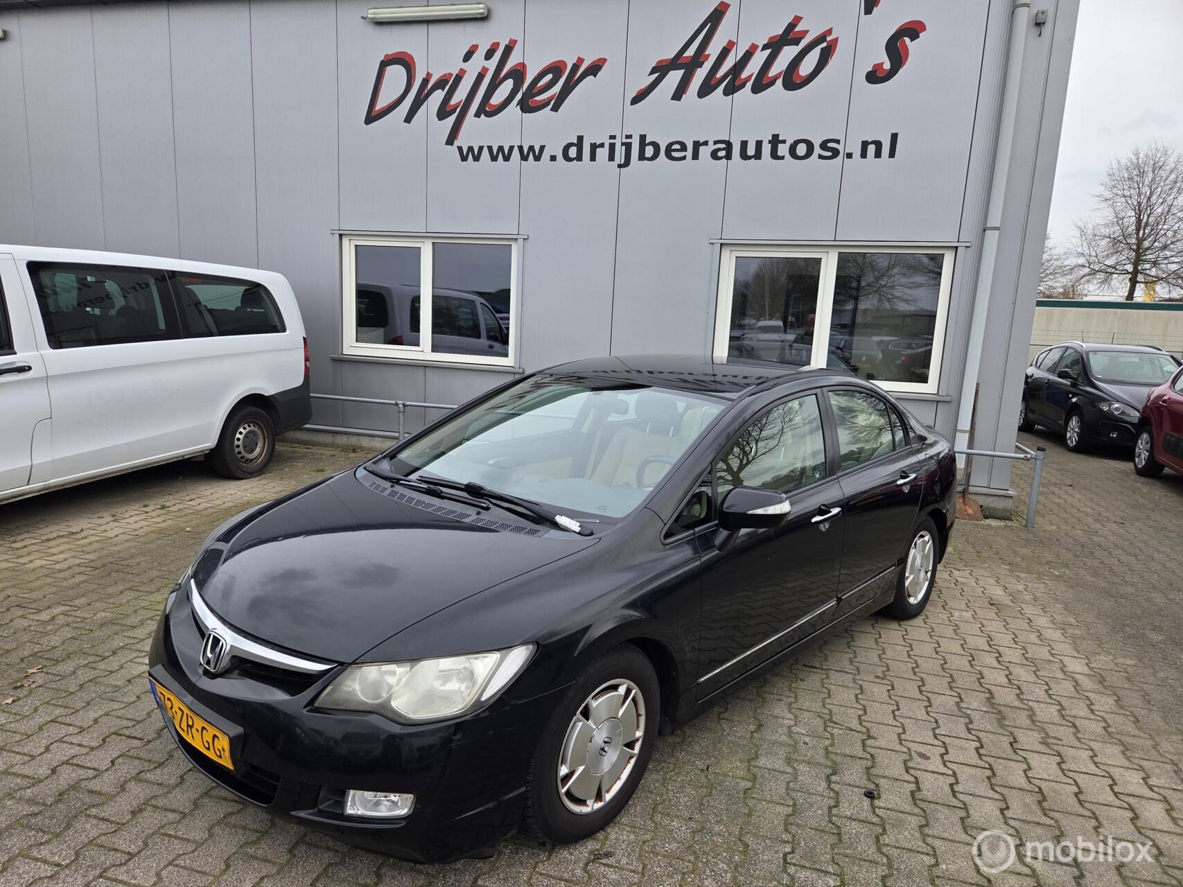 Foto van HONDA CIVIC 4DR HYBRID
