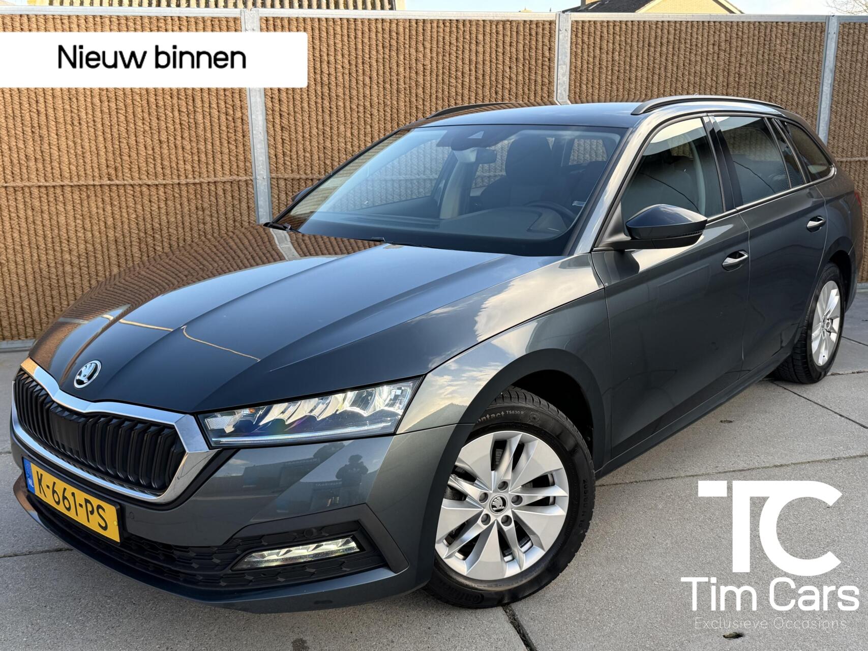 Skoda Octavia 1.0 TSI Business Edition Trekhaak afneembaar | Elektrisch bedienbare achterklep | LED verlichting | Climate & cruise control | Navigatiesysteem | Apple CarPlay/Android Auto | Parkeersensoren voor en achter 2021 - voorkant