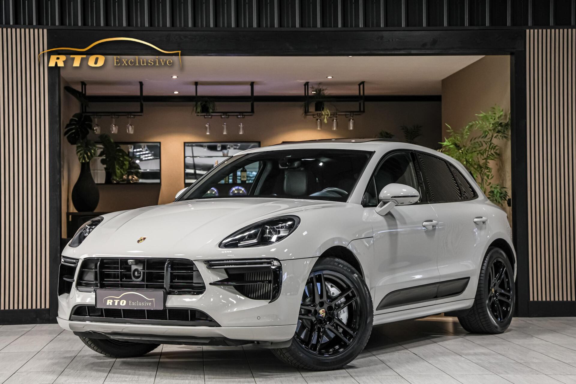 Foto van PORSCHE MACAN TURBO