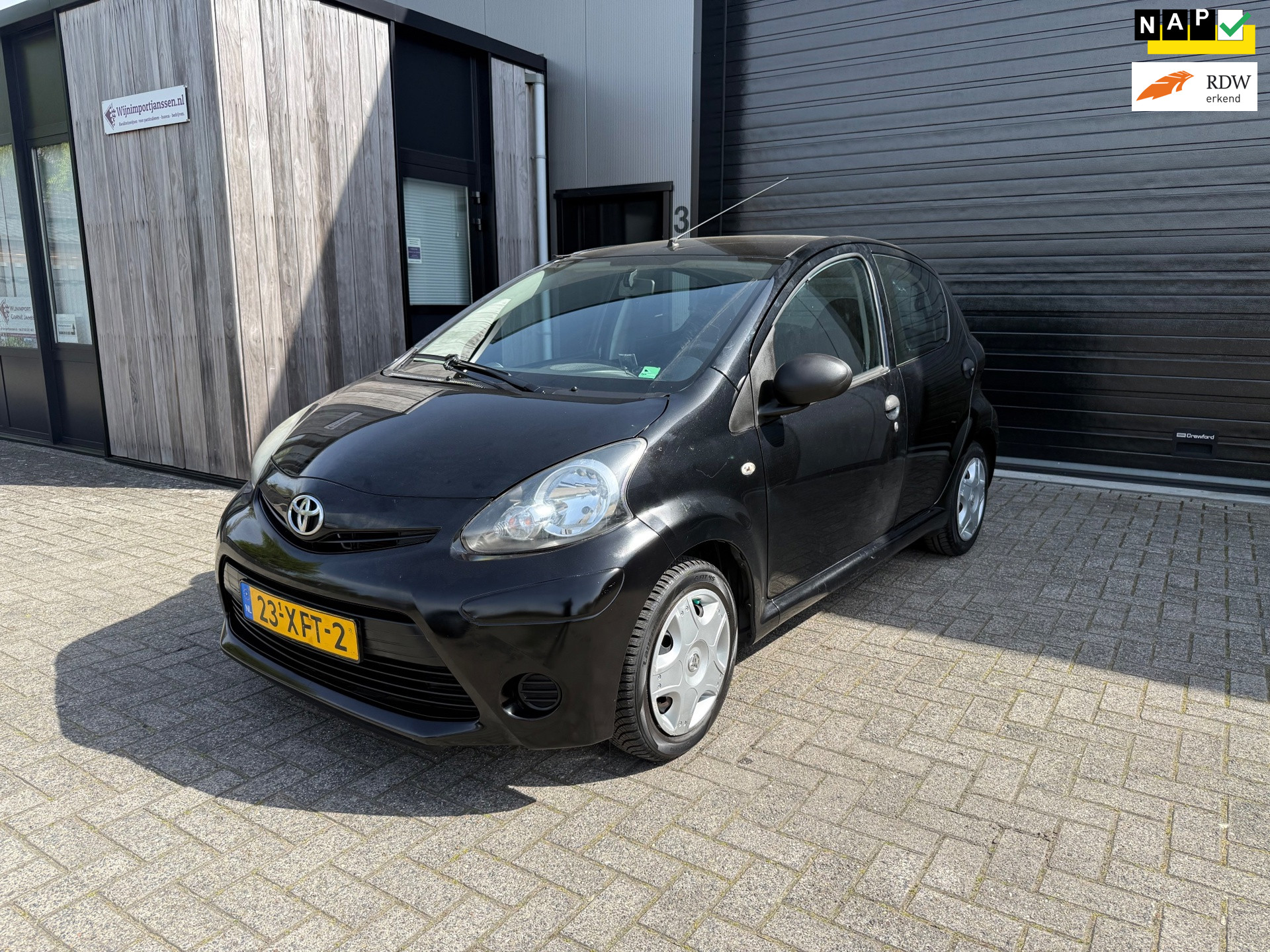 Toyota Toyota Aygo 143 DKM| 1E EIG|NAP | ZUINIG |ONDERHOUDEN | ELEK-RAMEN | 5DRS | 2012 - voorkant