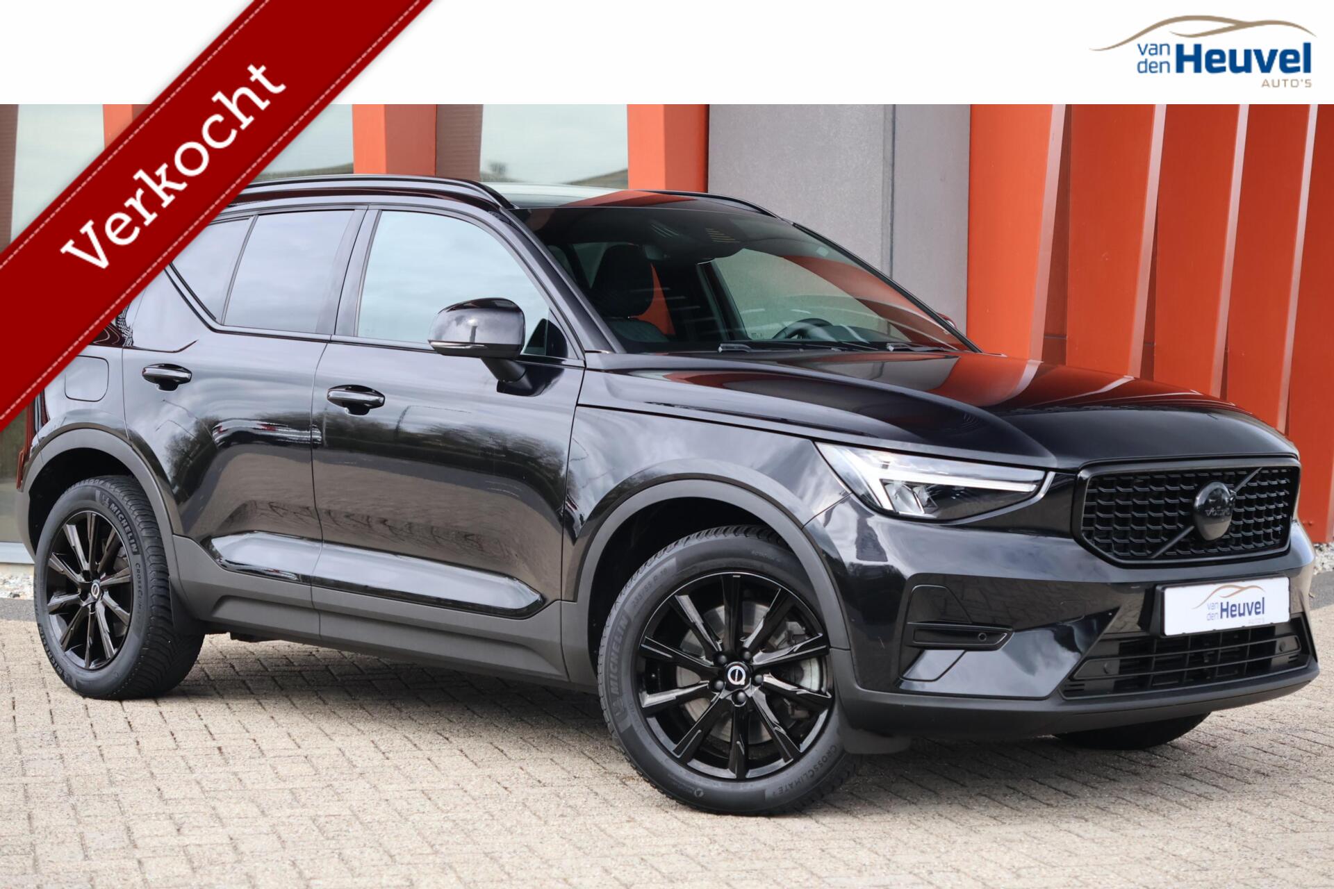 Volvo XC40 T5 Recharge Black Edition| Stoelverwarming | Trekhaak | Parkeercamera | H/K | Keyless 2022 - voorkant