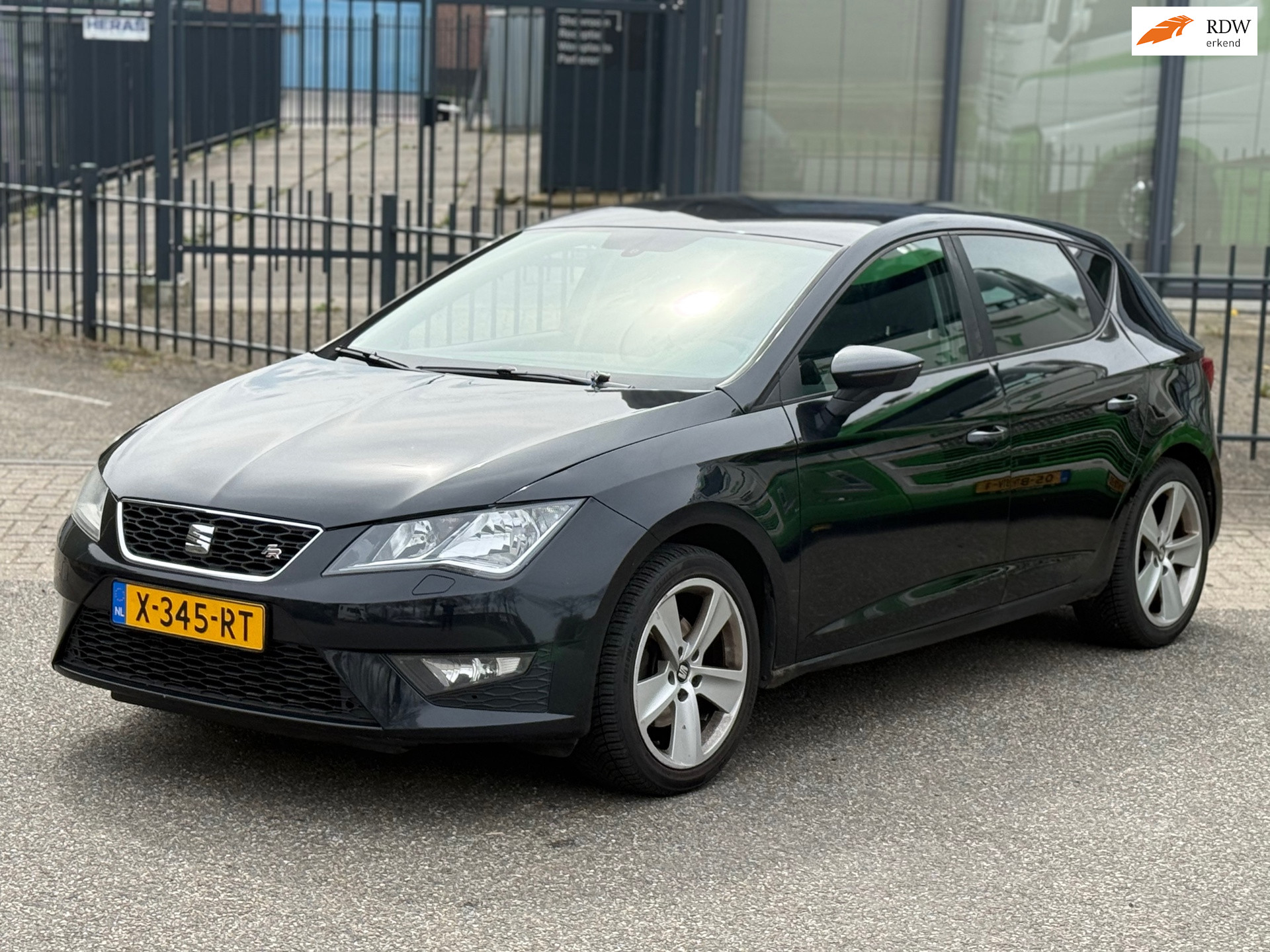Seat Leon 1.4 TSI FR / APK 2014 - voorkant