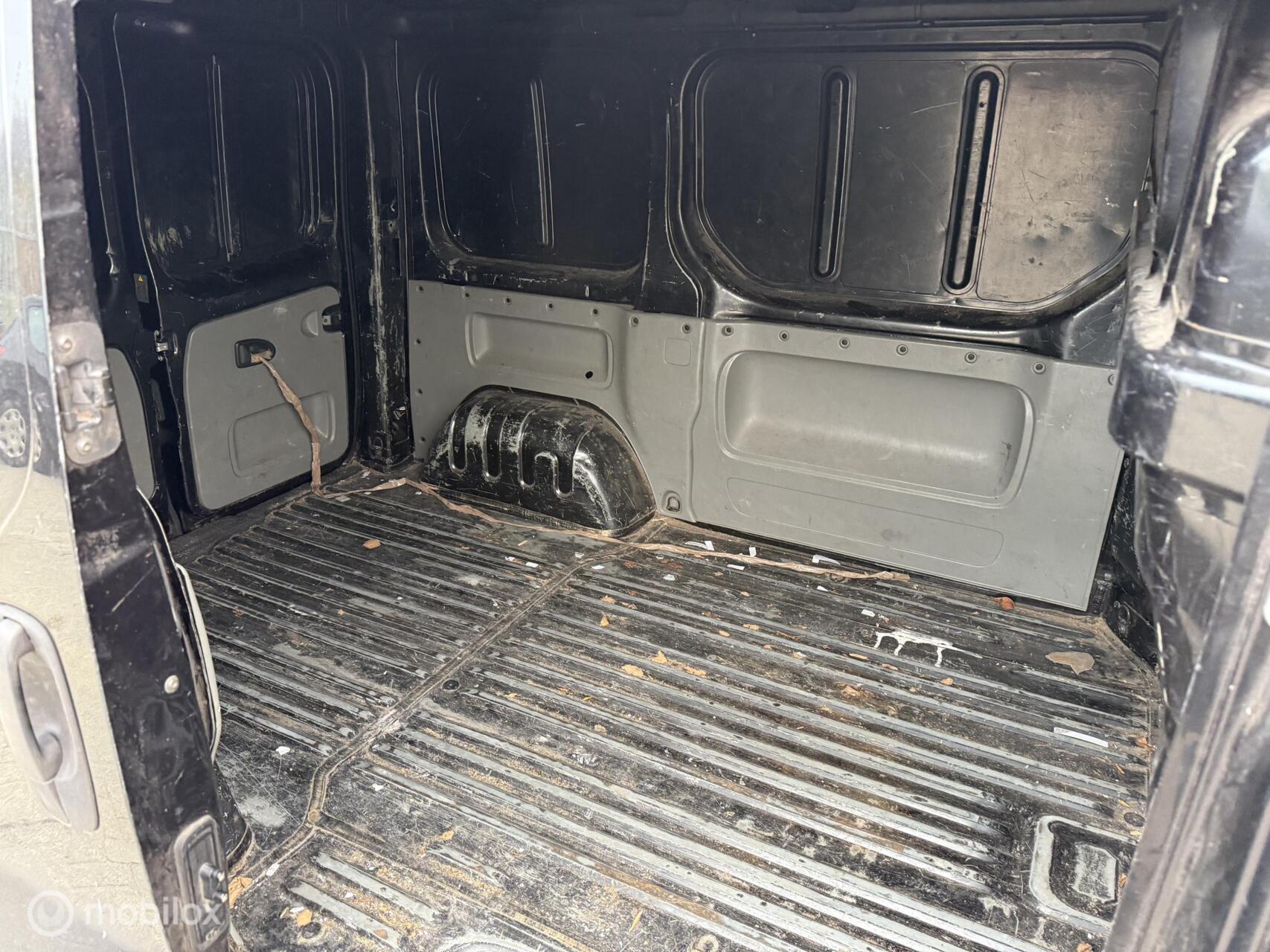 Foto van Renault Trafic T27 L1/h1 2,5 Dci 84kw E4 Fap
