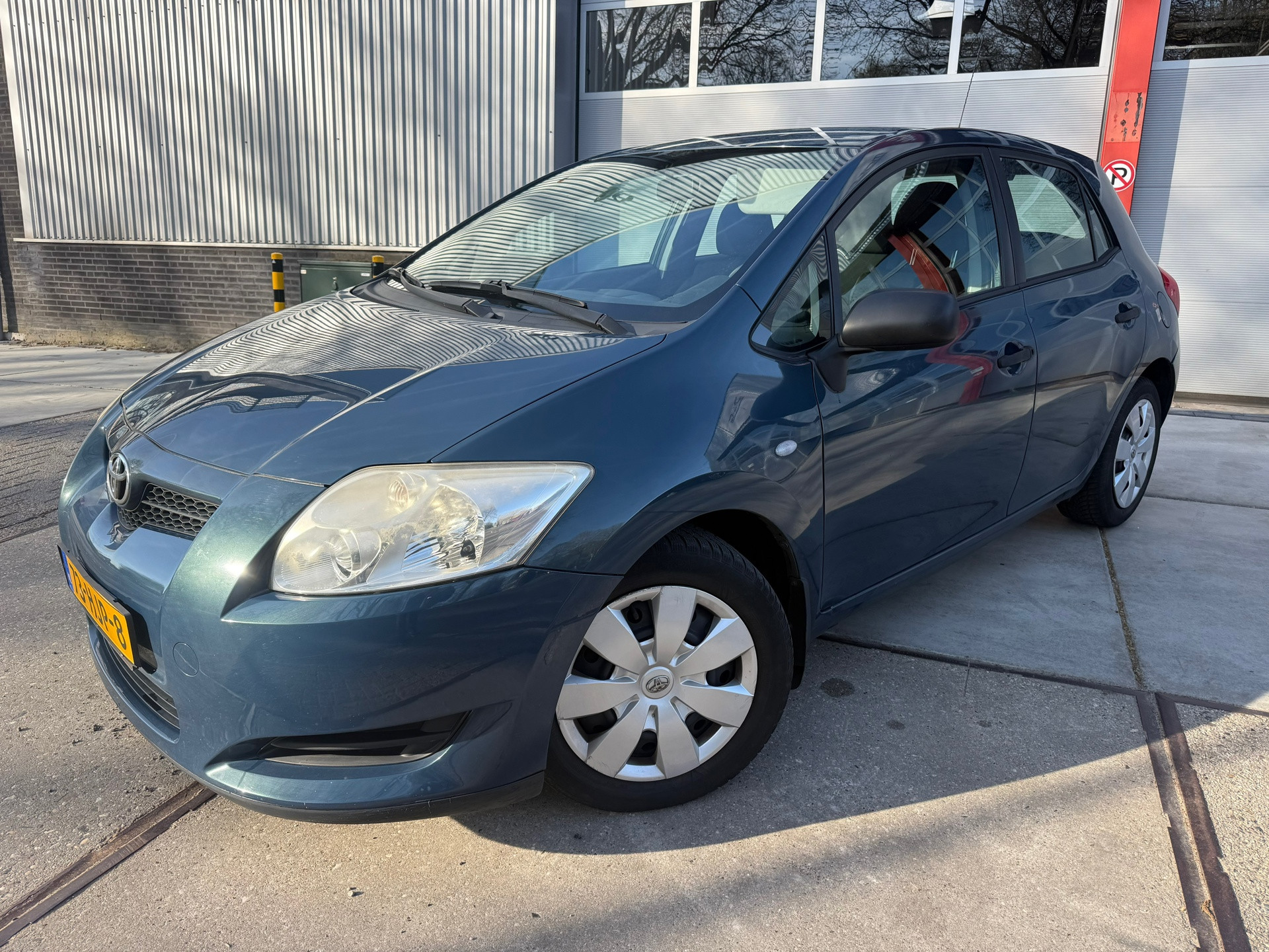 Toyota Toyota Auris 1.6-16V Terra 2008 - voorkant
