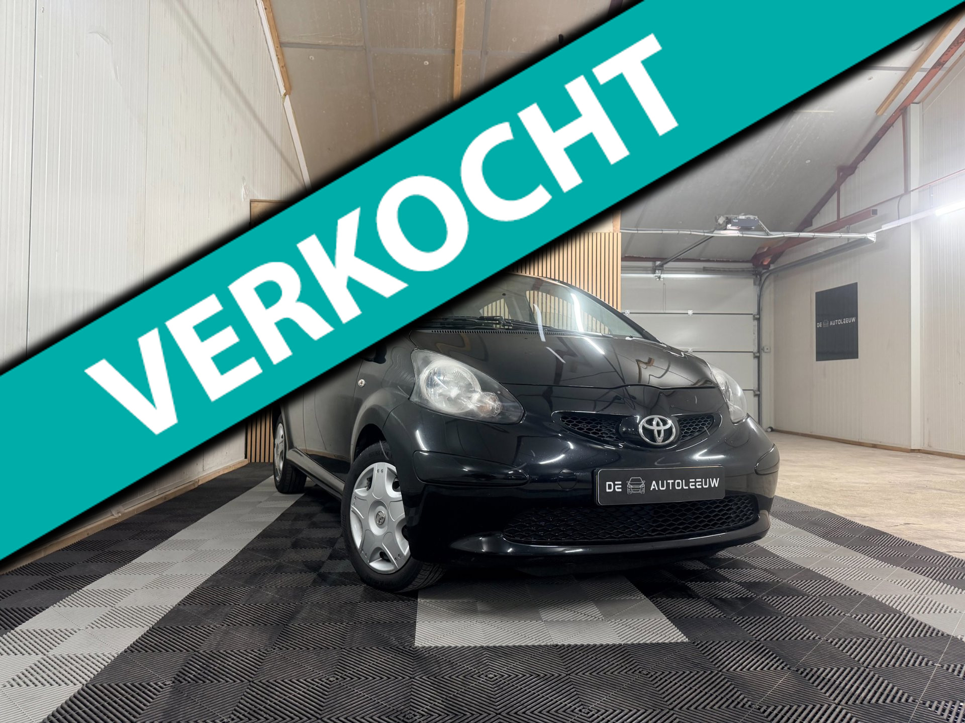 Toyota Toyota Aygo 1.0-12V 5drs | Airco | Nw Apk | Trekhaak 2008 - voorkant