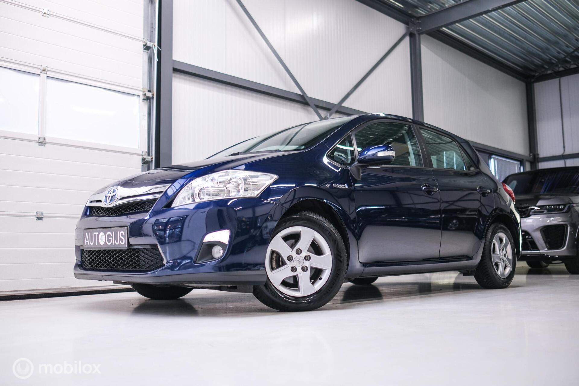 Toyota Toyota Auris 1.8 Full Hybrid Aspiration | Dealer onderhouden | 2e eig | NL auto NAP | Trekhaak | Automaat | Rijklaarprijs | 2011 - voorkant