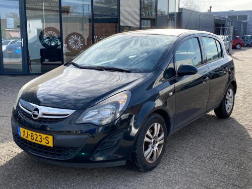 Opel Corsa 1.2-16V Berlin 2014 - voorkant