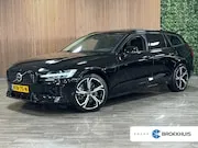 Volvo V60 2.0 T6 AWD U. Dark 2025 - voorkant