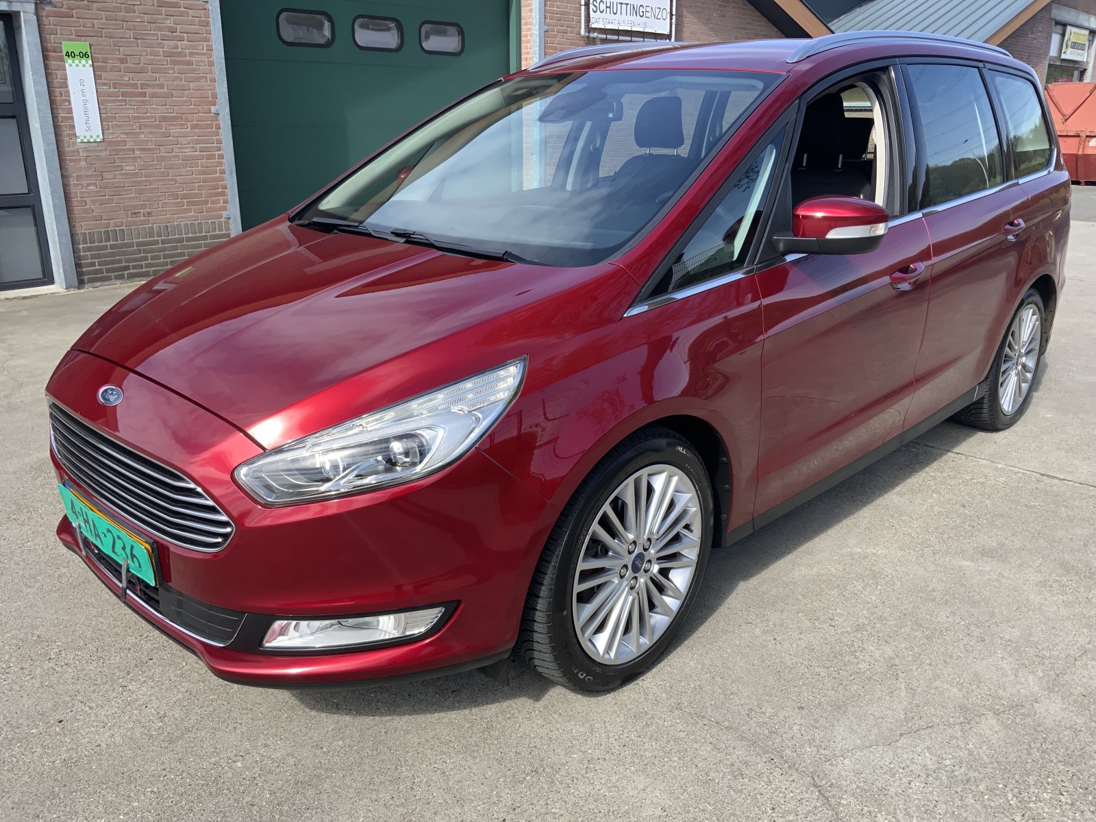 Ford Galaxy 2.0 CLX 7p. 2015 - voorkant