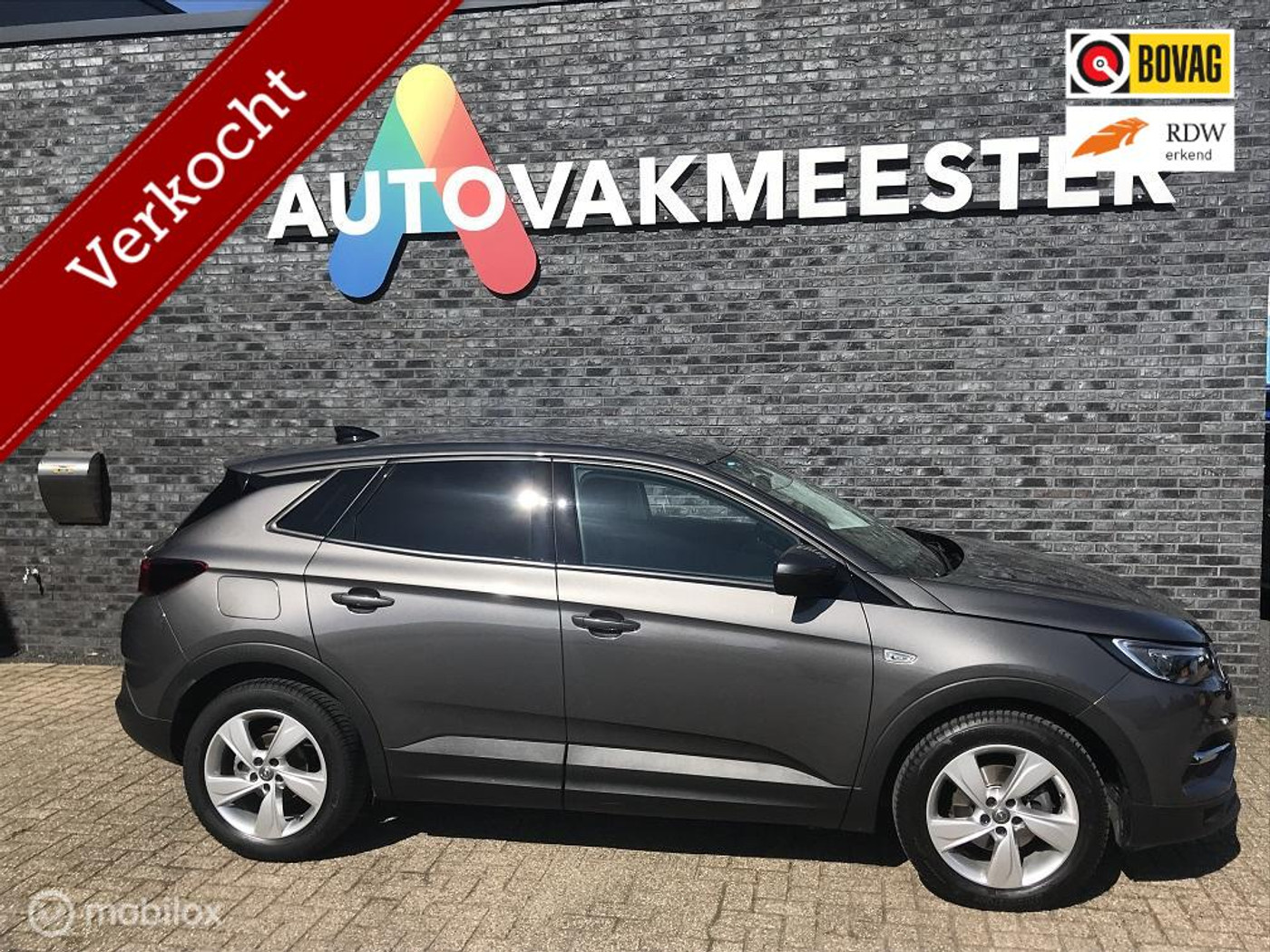 Foto van OPEL GRANDLAND X
