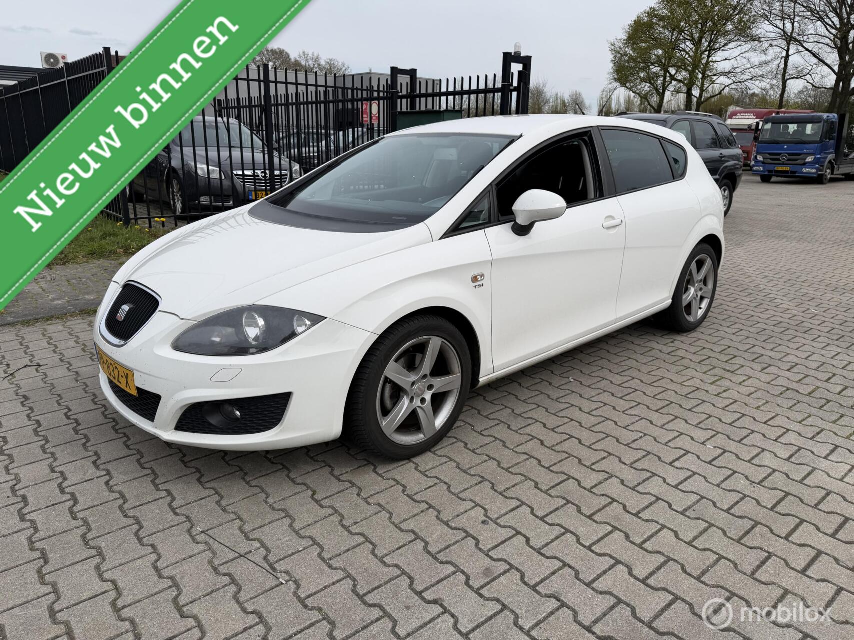 Seat Leon 1.4 TSI Businessline High 2010 - voorkant