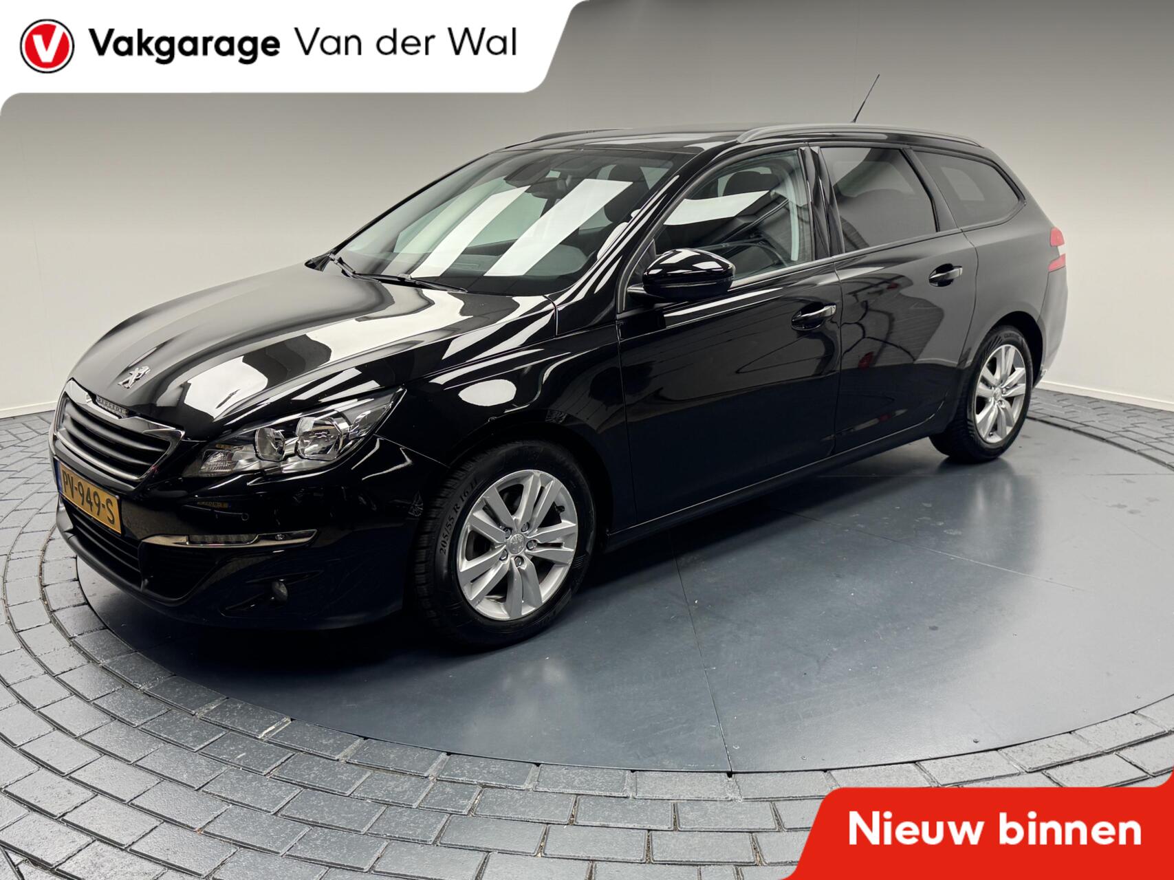 Peugeot 308 1.2i Navigatie-Cr.contr-Clima-Panoramadak-Parkeersensoren-Lm16''velgen 2017 - voorkant
