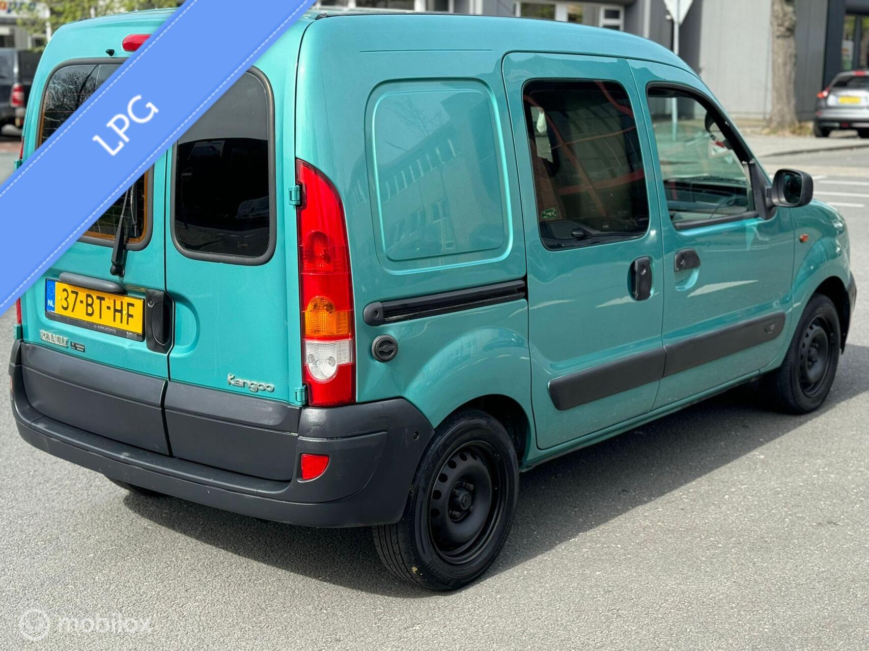 Foto van Renault Kangoo 1.2 Euro 2000