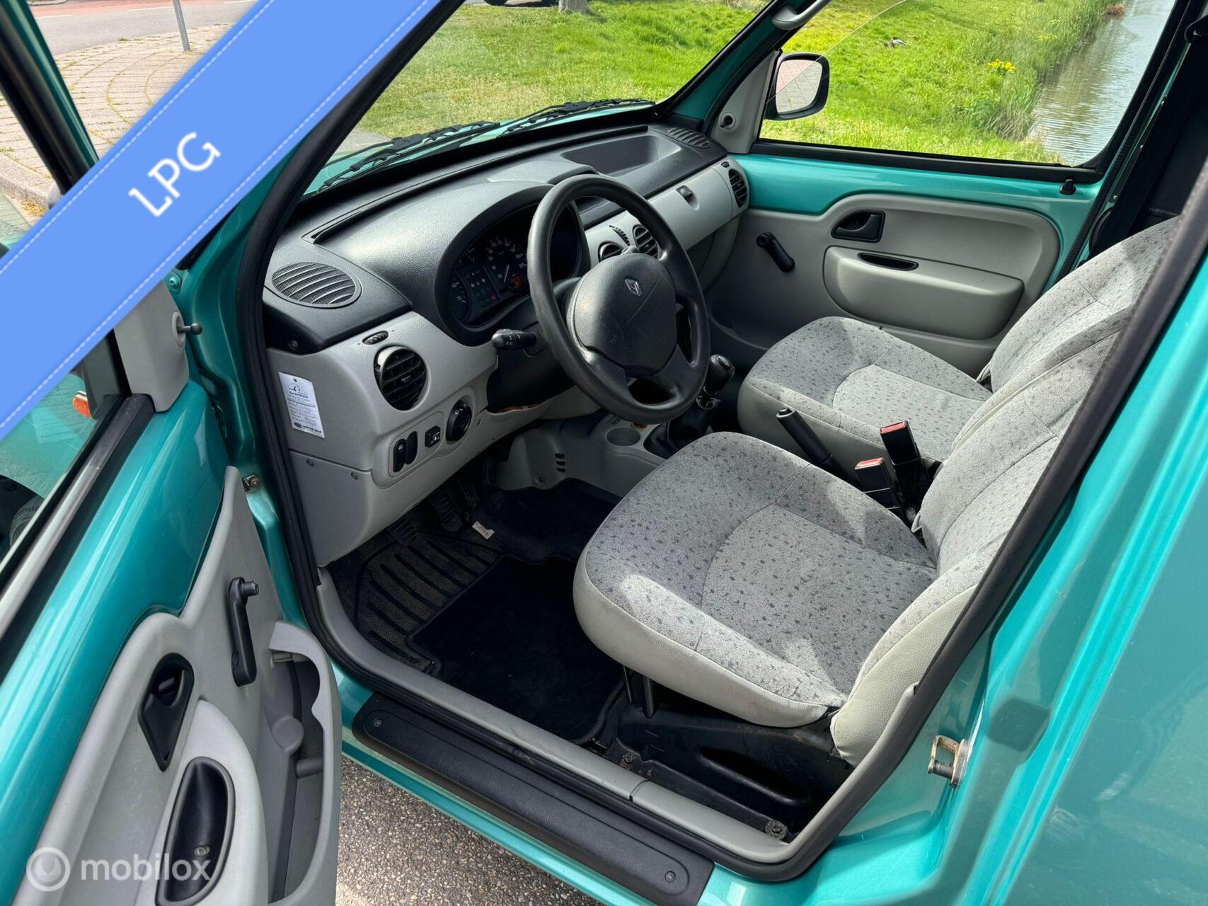 Foto van Renault Kangoo 1.2 Euro 2000