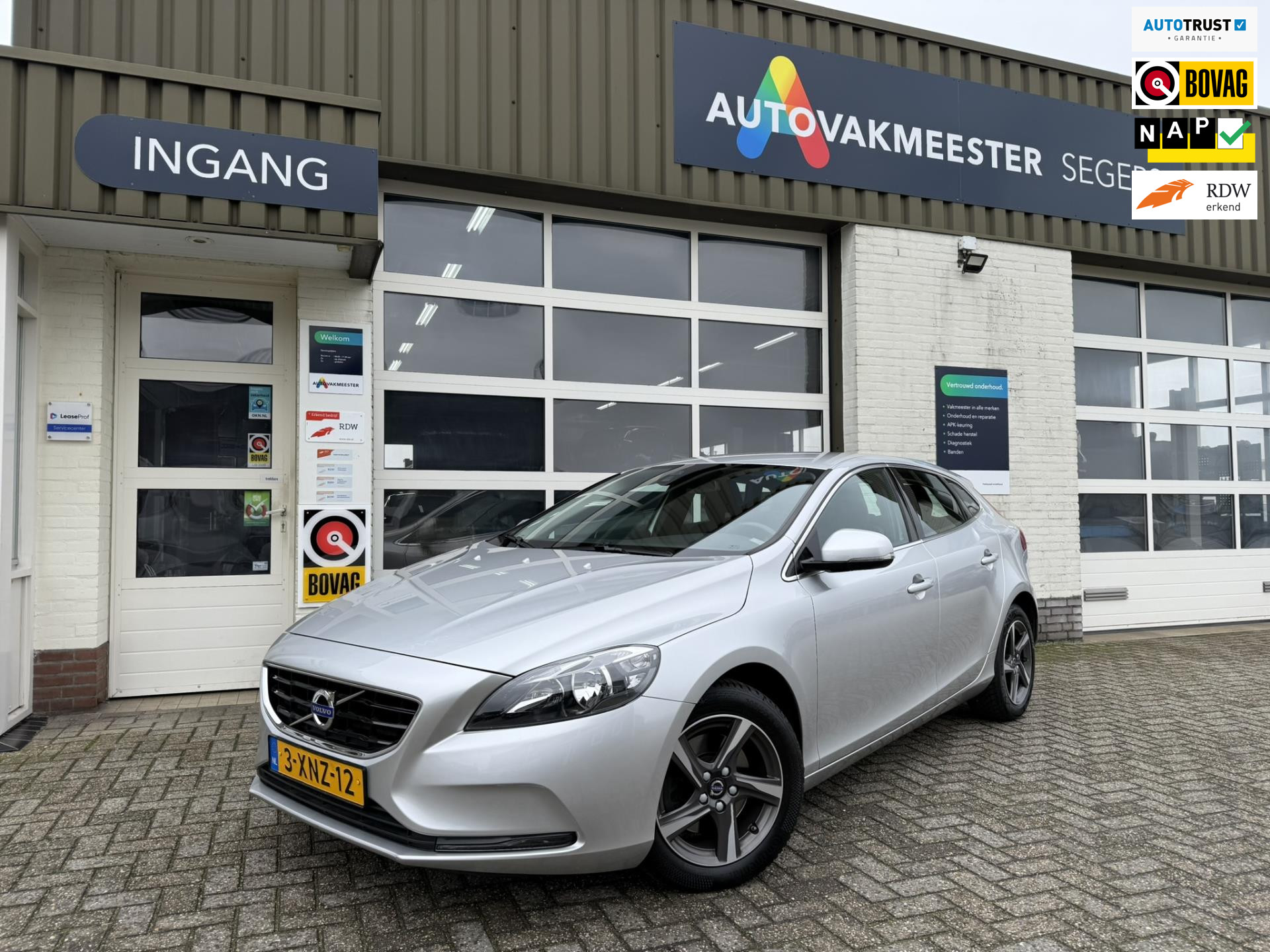 Foto van VOLVO V40