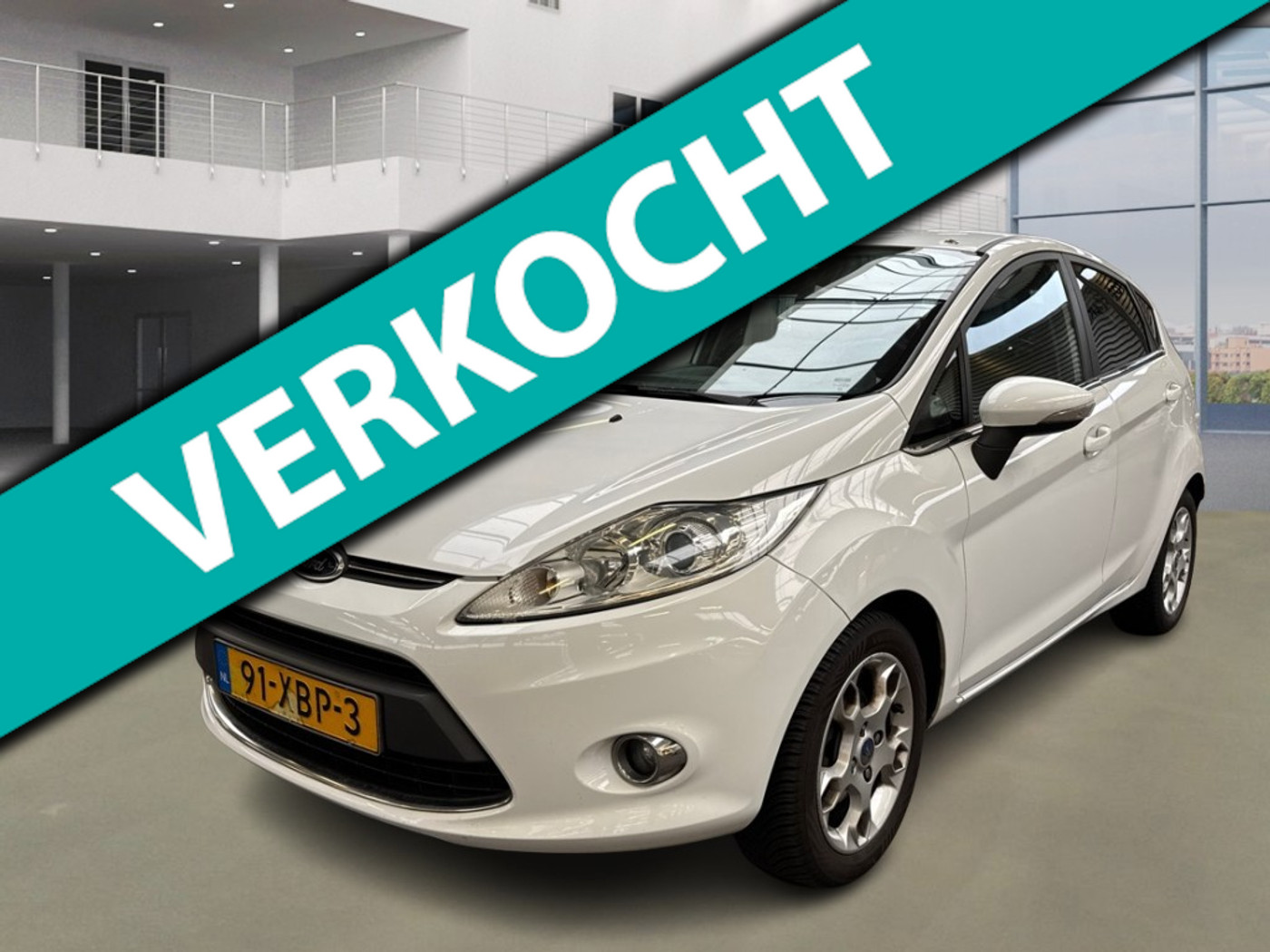 Ford Fiesta 1.25 Titanium PSENSOR CRUISE 2 X SLEUTELS 2012 - voorkant
