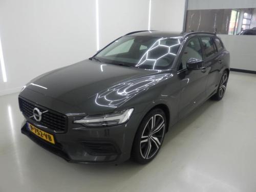 Volvo V60 2.0 B3 Momentum Advantage 2022 - voorkant