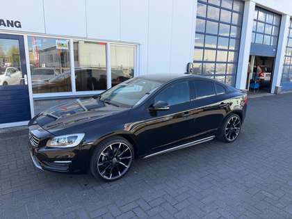 Volvo S60 2.0 T4 Polar+ Dynamic 2018 - voorkant