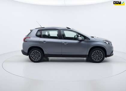 Peugeot 2008 1.2 PureTech Active 2018 - voorkant