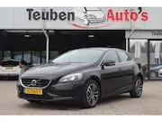 Volvo V40 2.0 T2 Nordic+ 2016 - voorkant