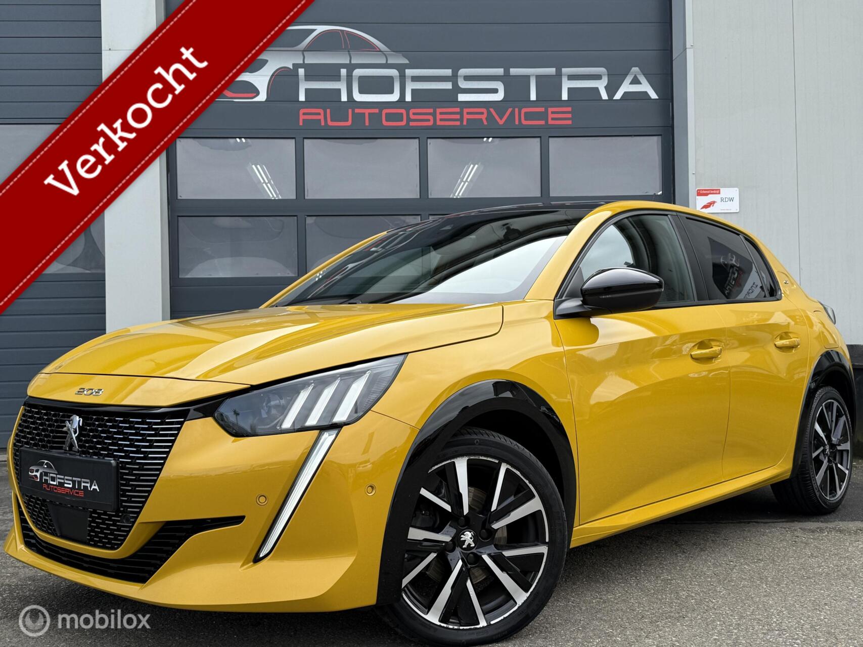 Peugeot 208 1.2 PureTech GT Pack Pano Stoelverw Bomvol-opties! 2021 - voorkant