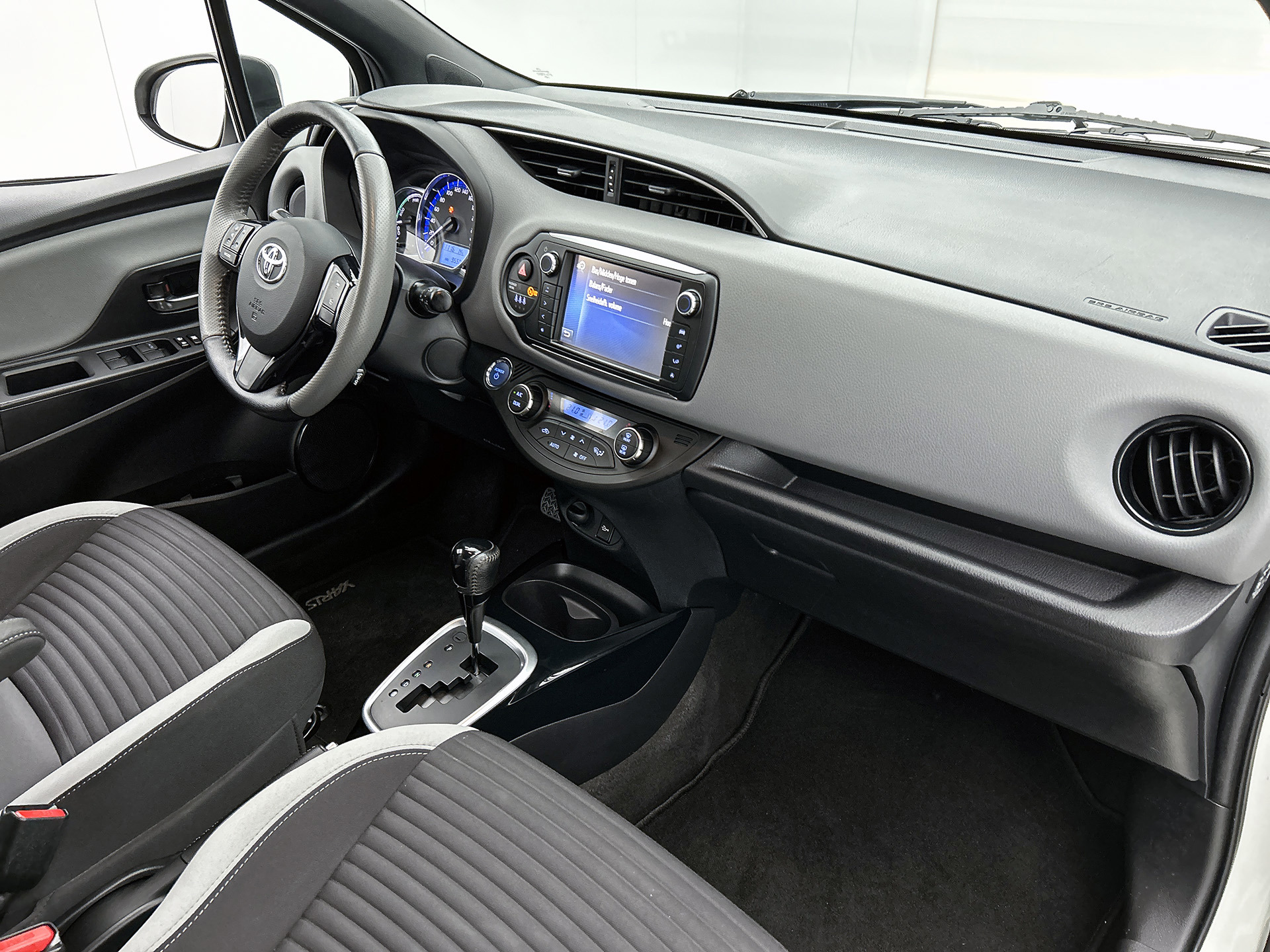 Foto van Toyota Toyota Yaris Hybrid