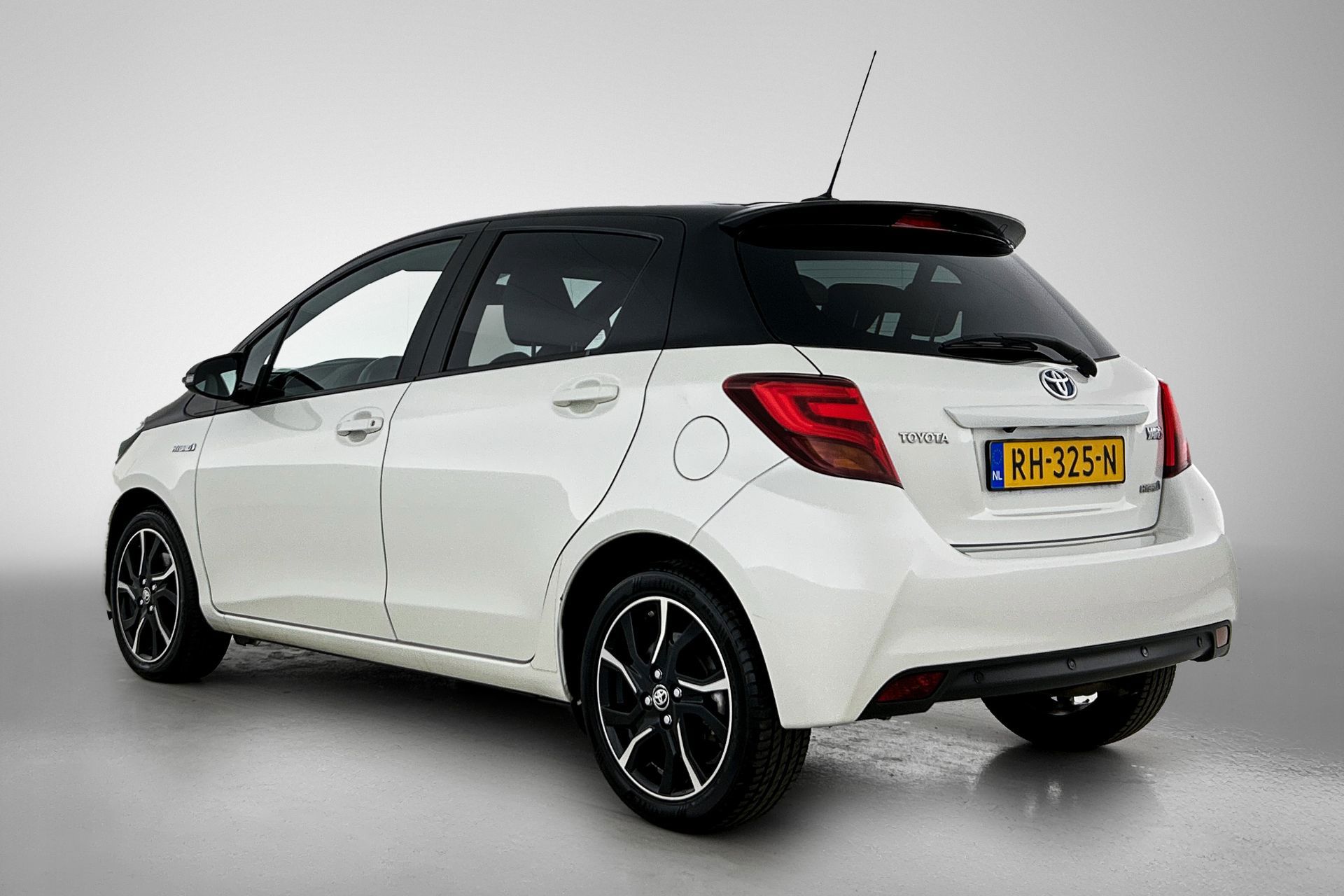 Foto van Toyota Toyota Yaris Hybrid