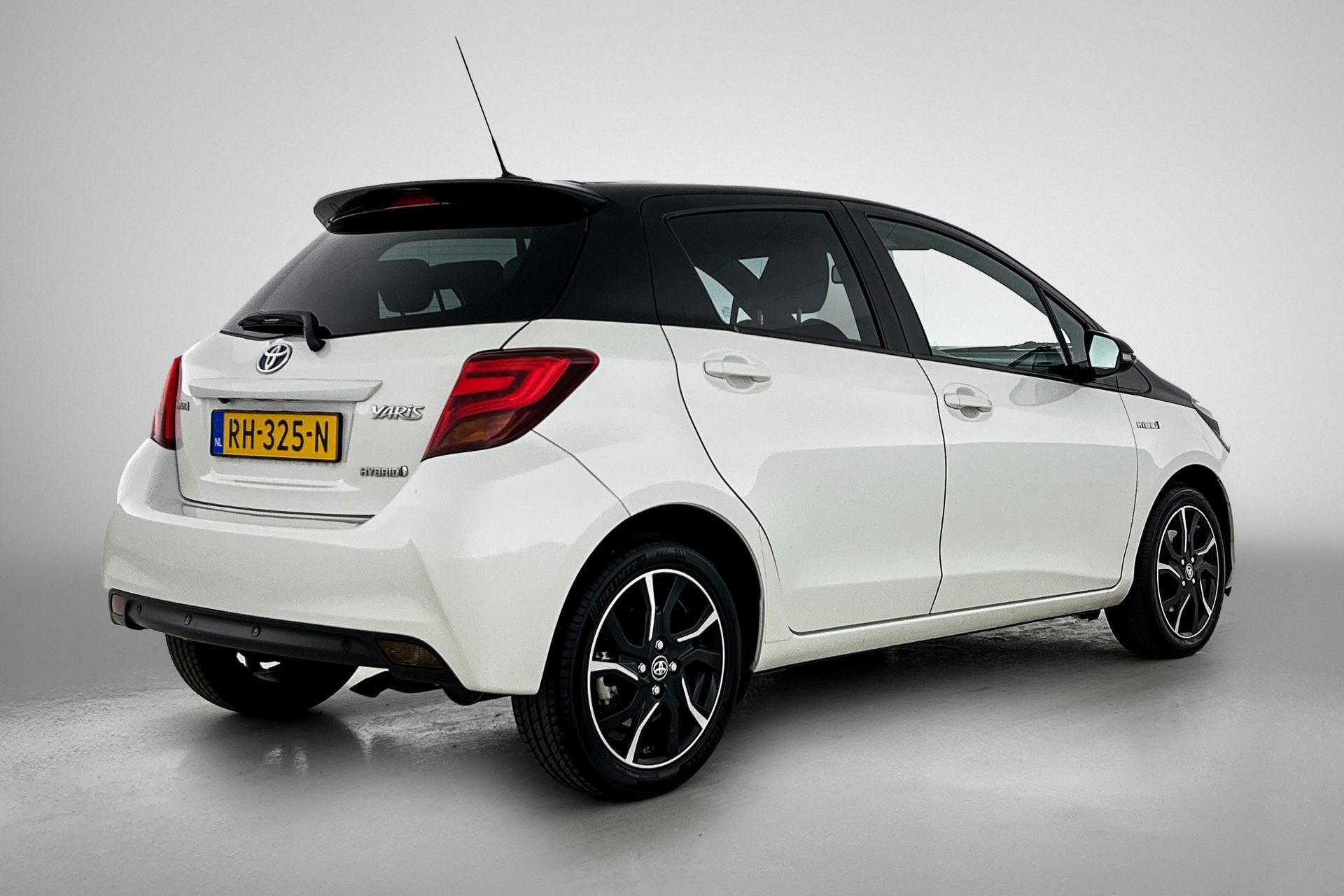 Foto van Toyota Toyota Yaris Hybrid