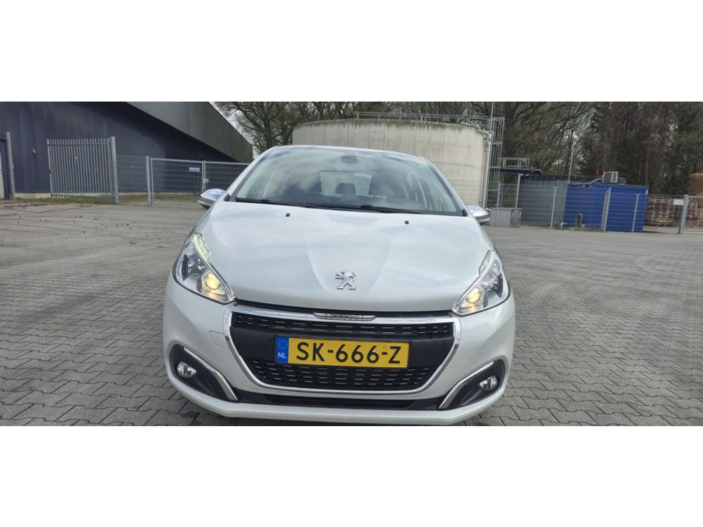 Peugeot 208 1.2 PureTech Blue Lease Executive 2018 - voorkant