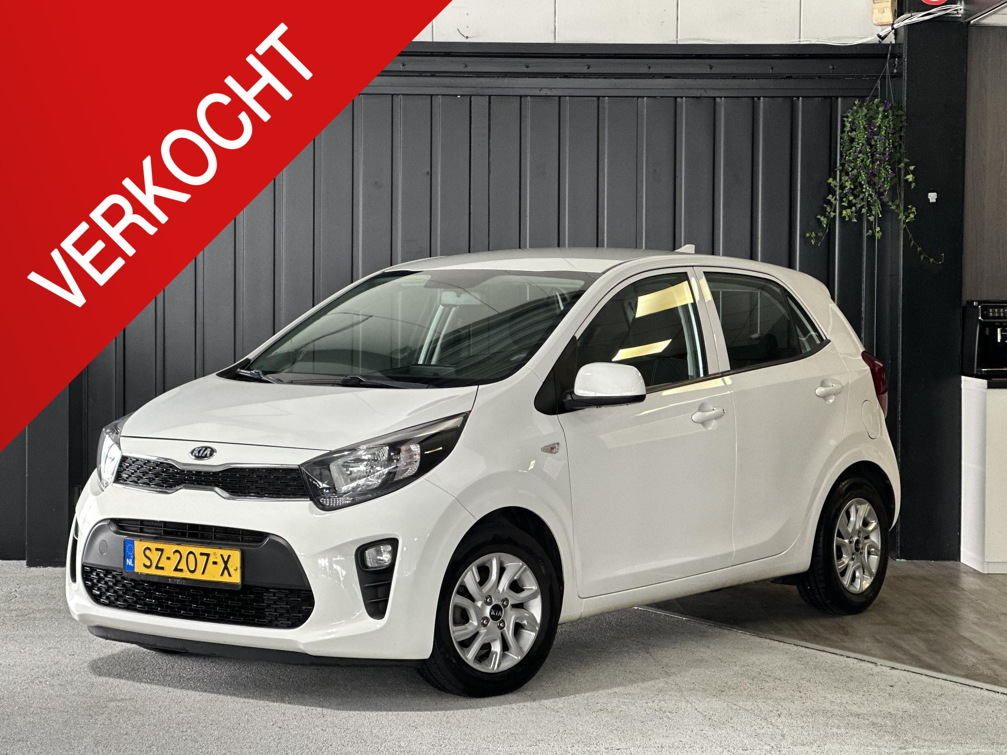 Kia Picanto 1.0 CVVT ComfortPlusLine Navigator 2018 - voorkant