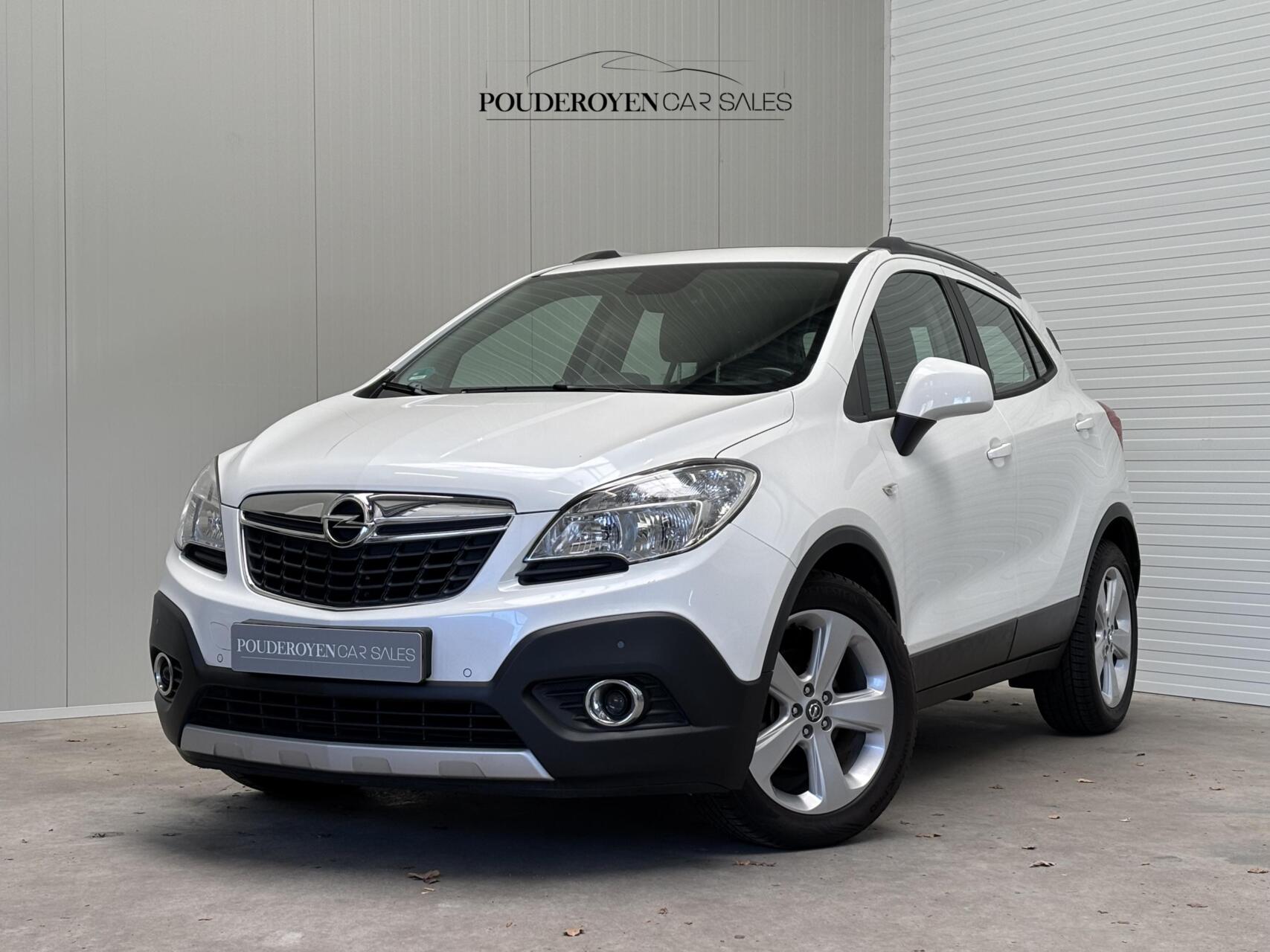 Opel Mokka 1.4 T Cosmo / Schuifdak / Trekhaak / Navigatie / Goed onderhouden! 2014 - voorkant