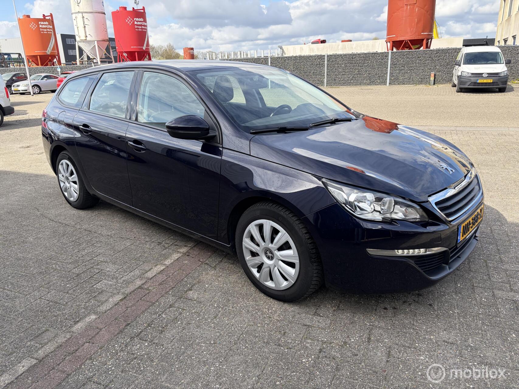 Peugeot 308 1.2 PureTech Blue Lease 2017 - voorkant
