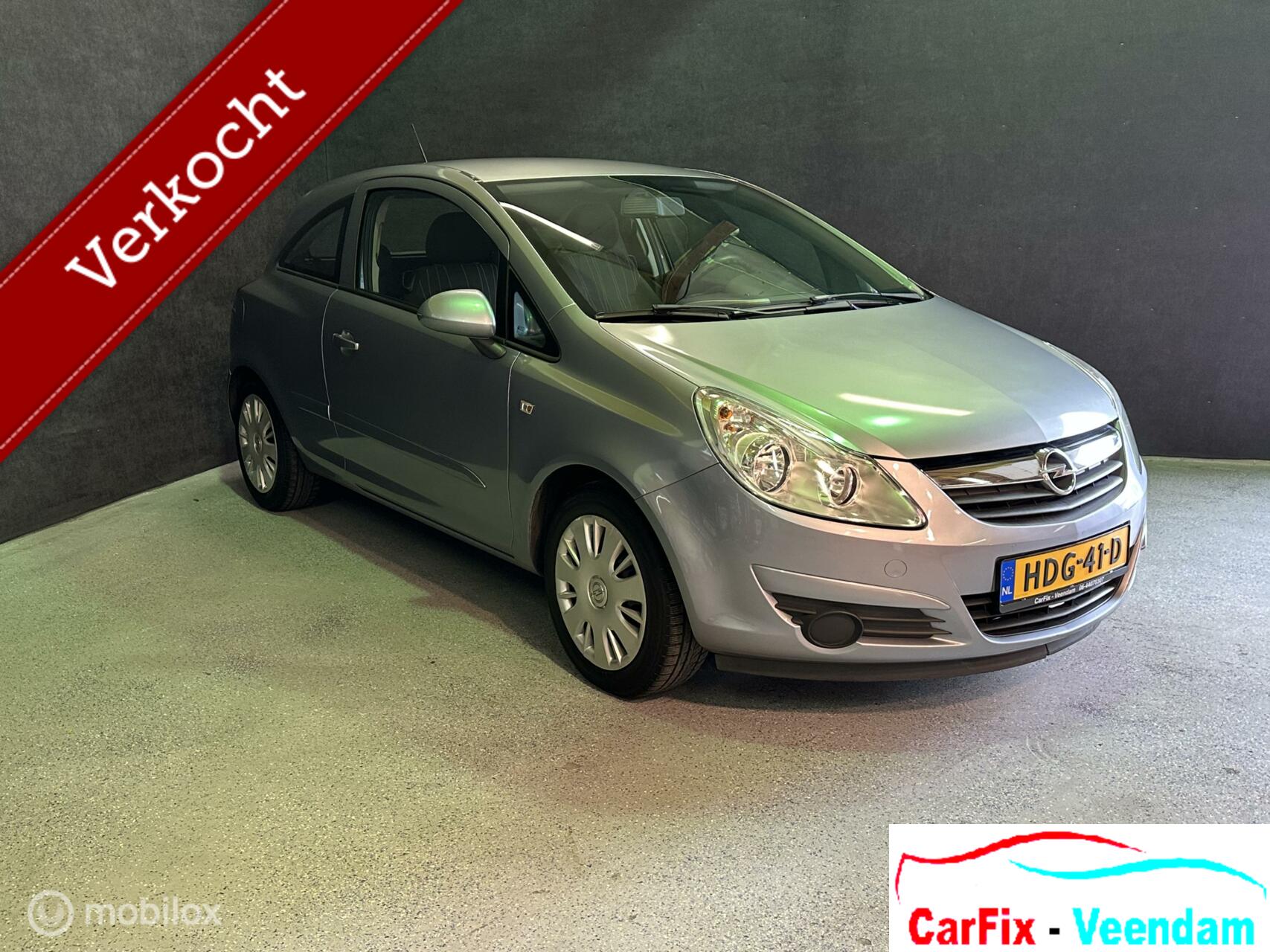 Opel Corsa 1.2-16V Essentia 2007 - voorkant