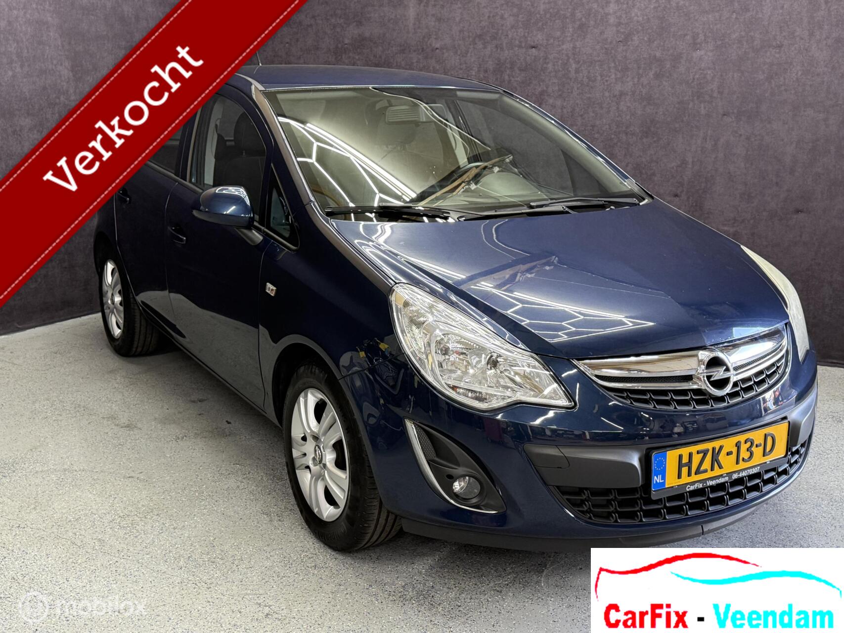 Opel Corsa 1.2 EcoFlex Cosmo 2012 - voorkant